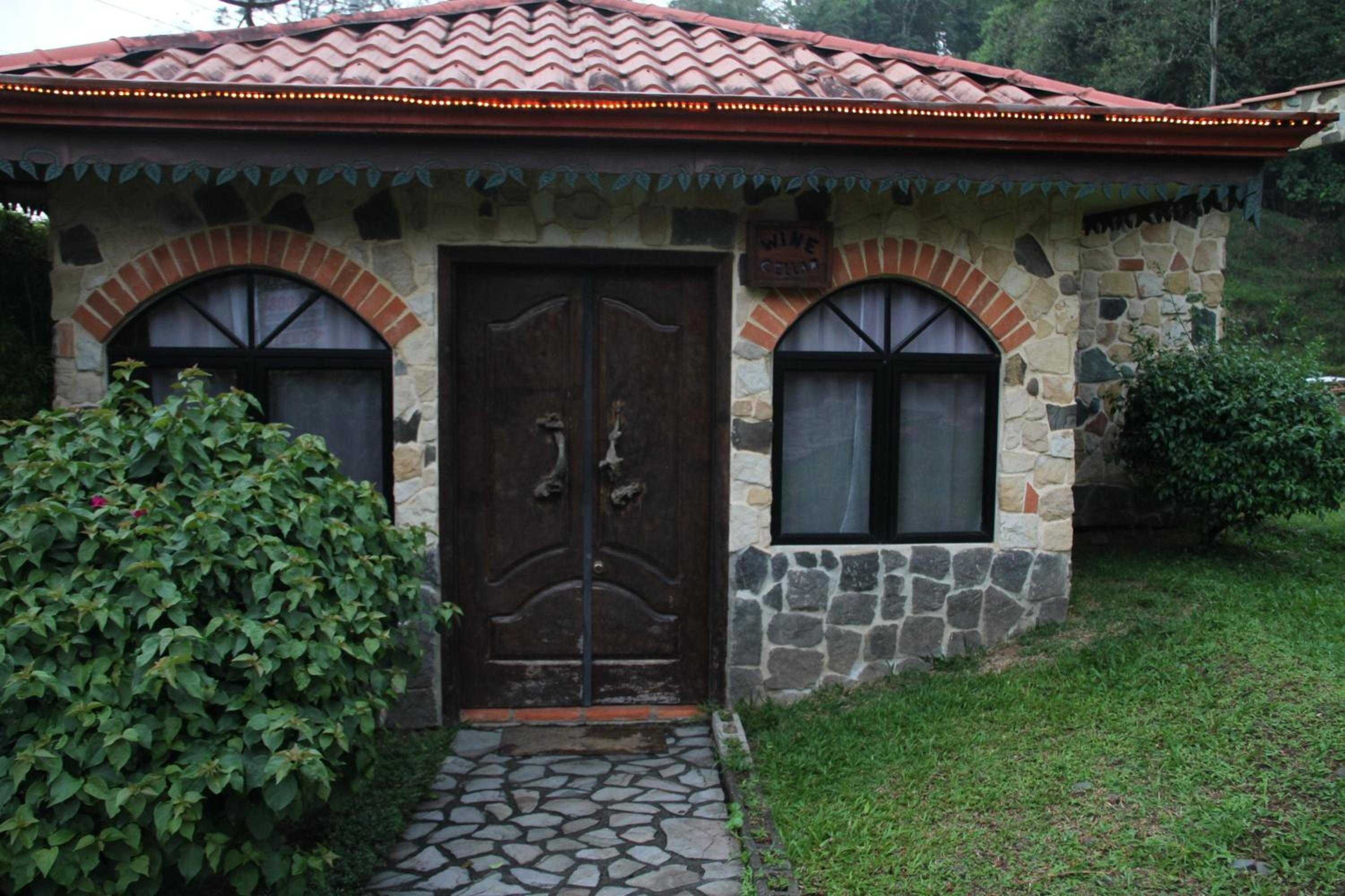 Deluxe Bungalow photo 3