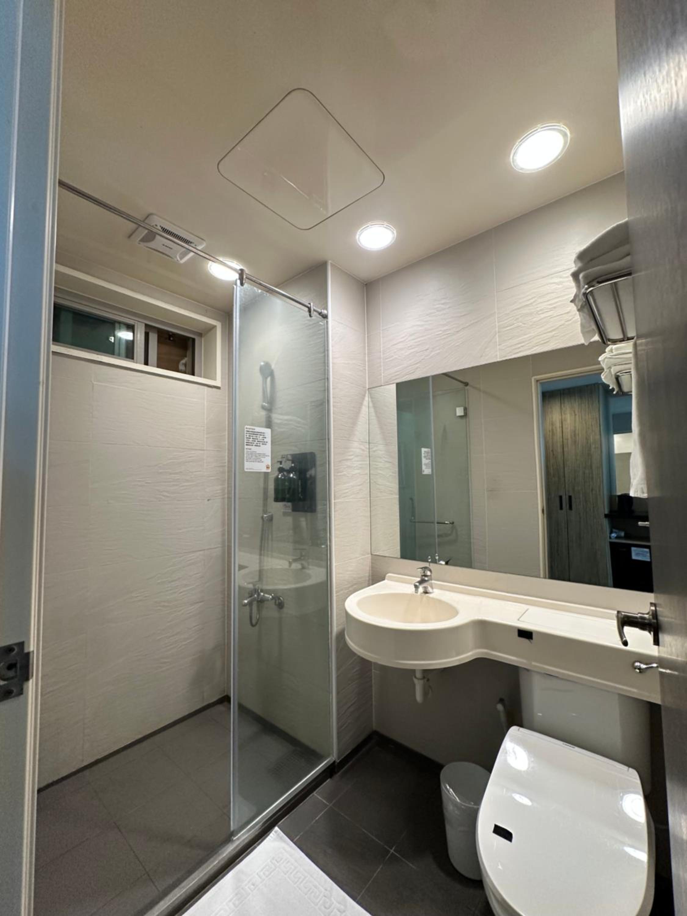 Standard Double or Twin Room with Balcony photo 3