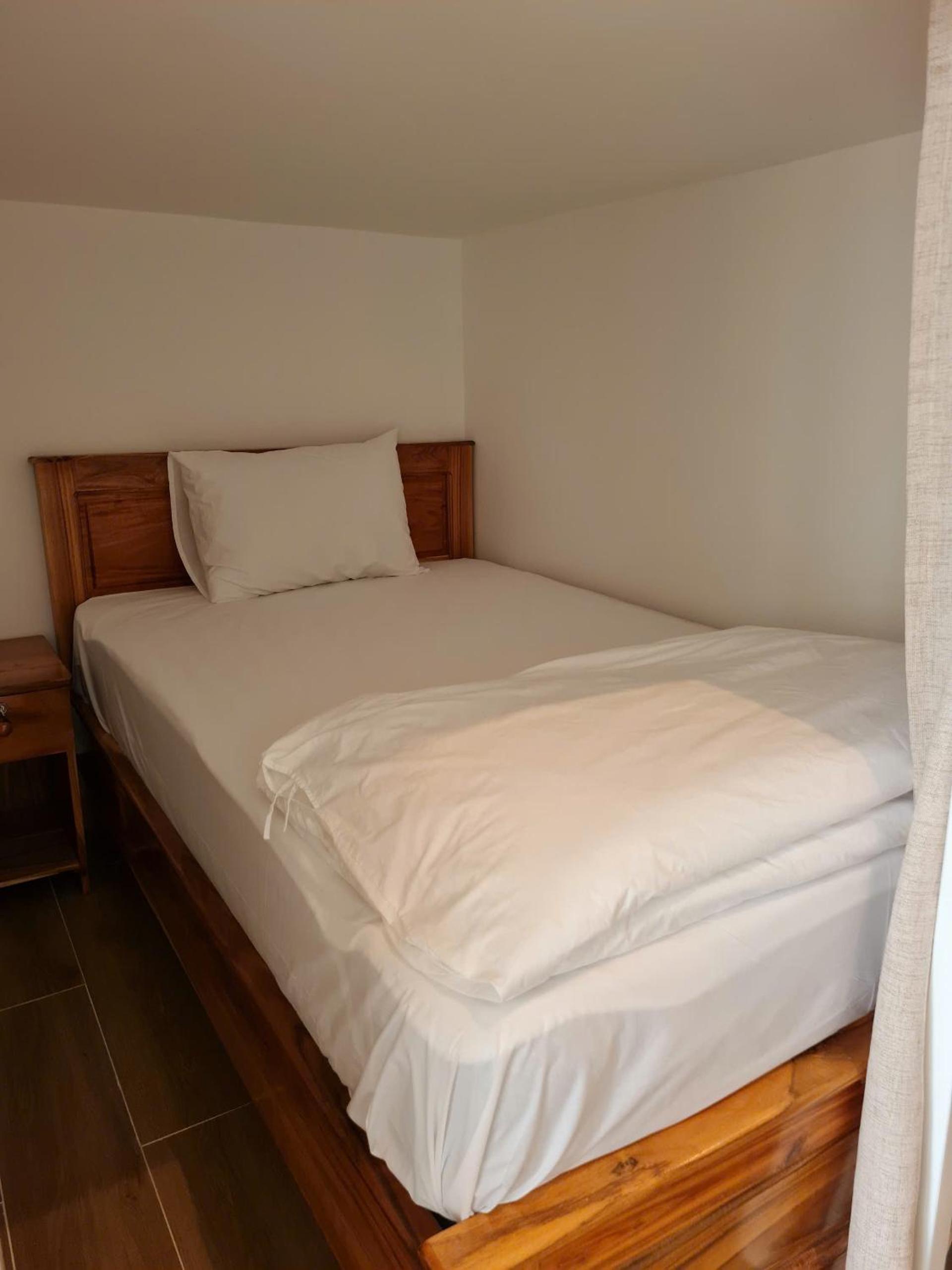 Bed in 6-Bed Mixed Dormitory Room