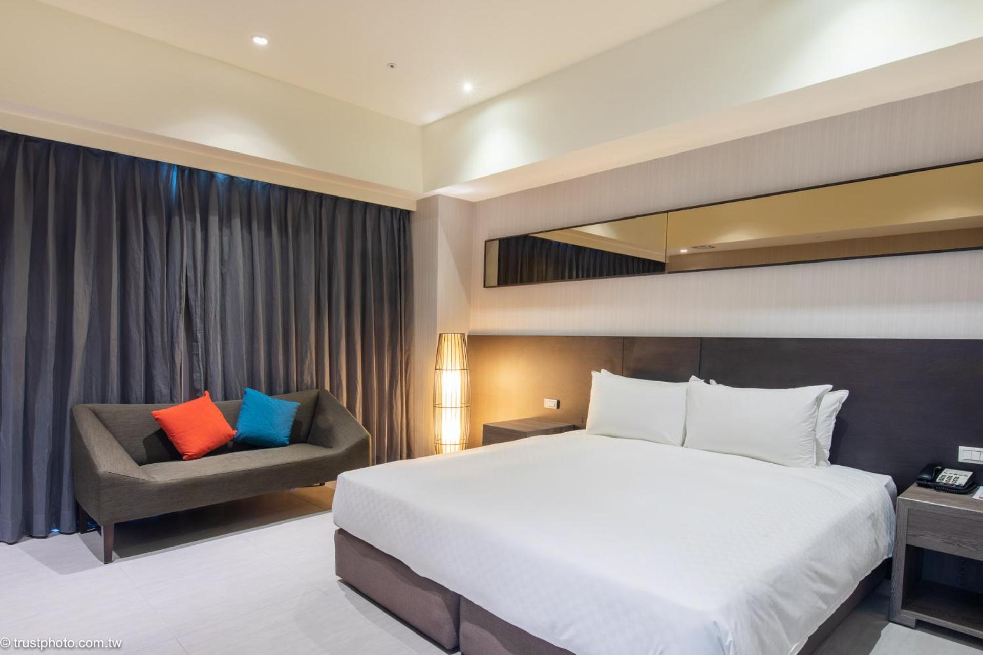 Elite Queen Room