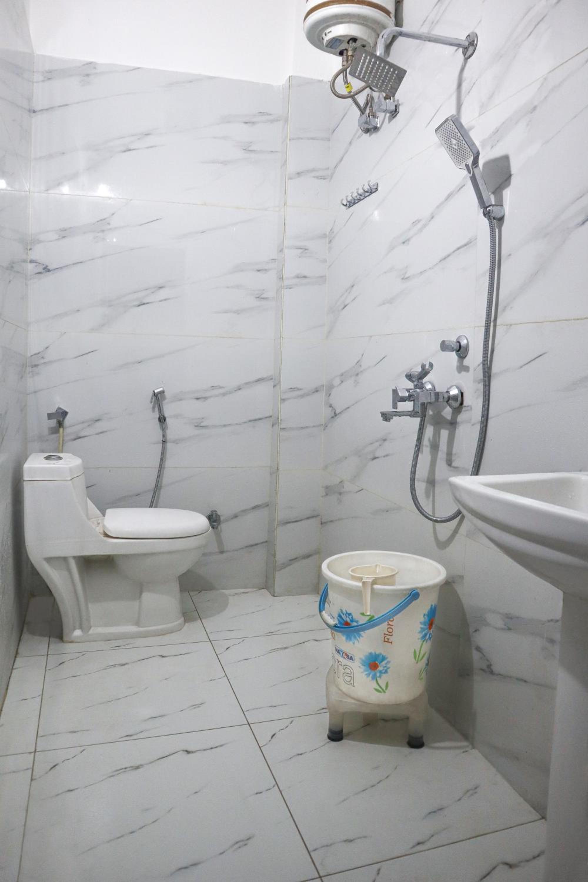 Classic Triple Room - Photo 2