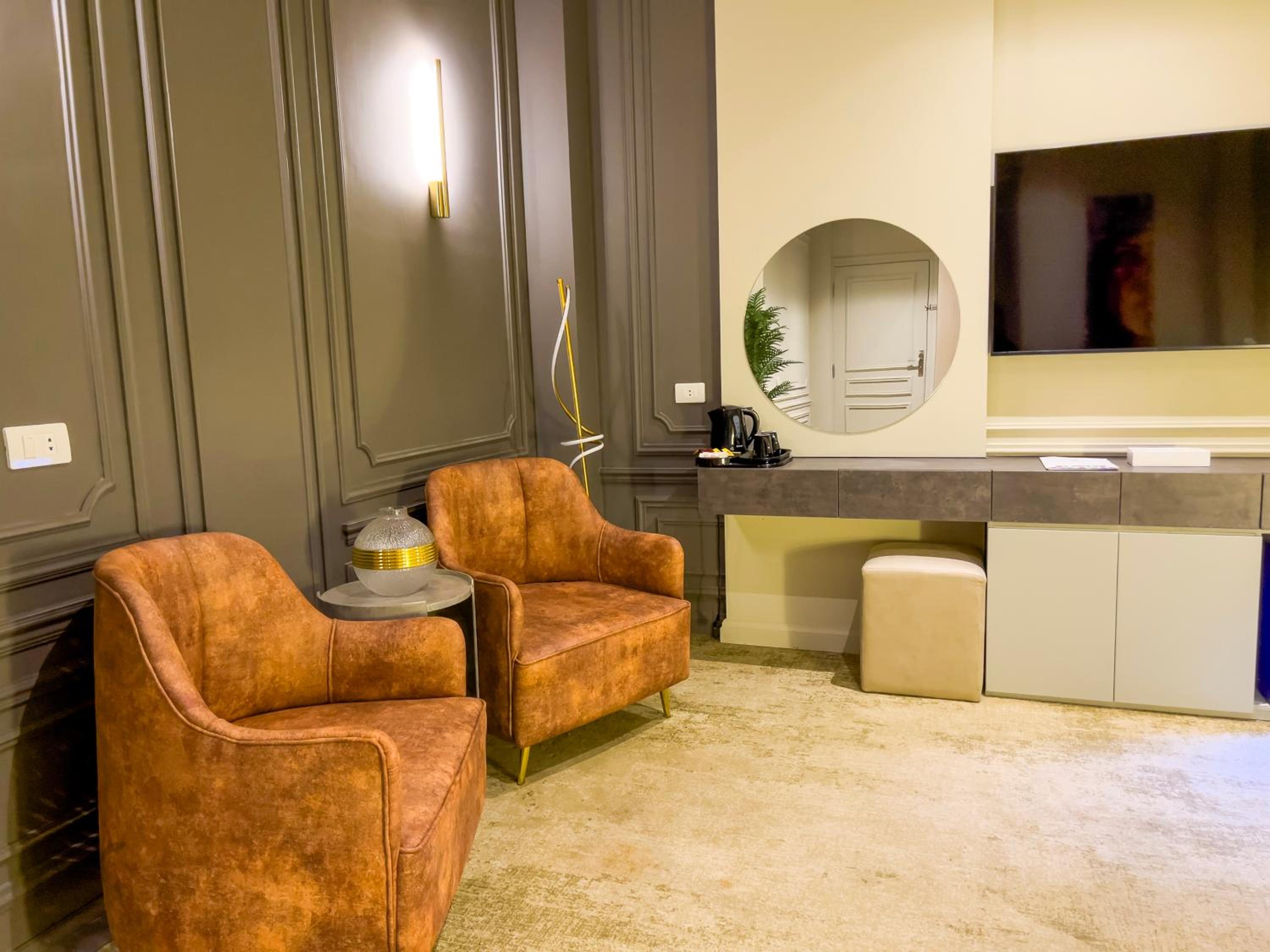 King Suite with Balcony photo 3