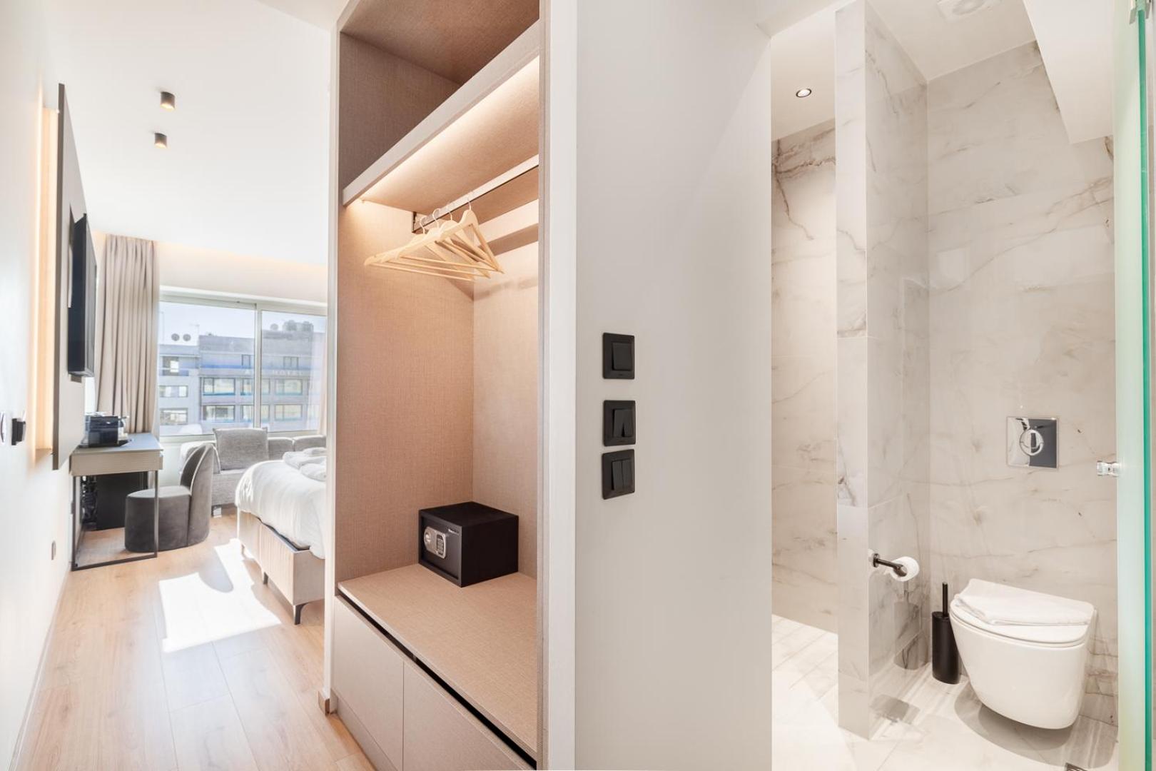 Deluxe Double Room with Shower photo 1