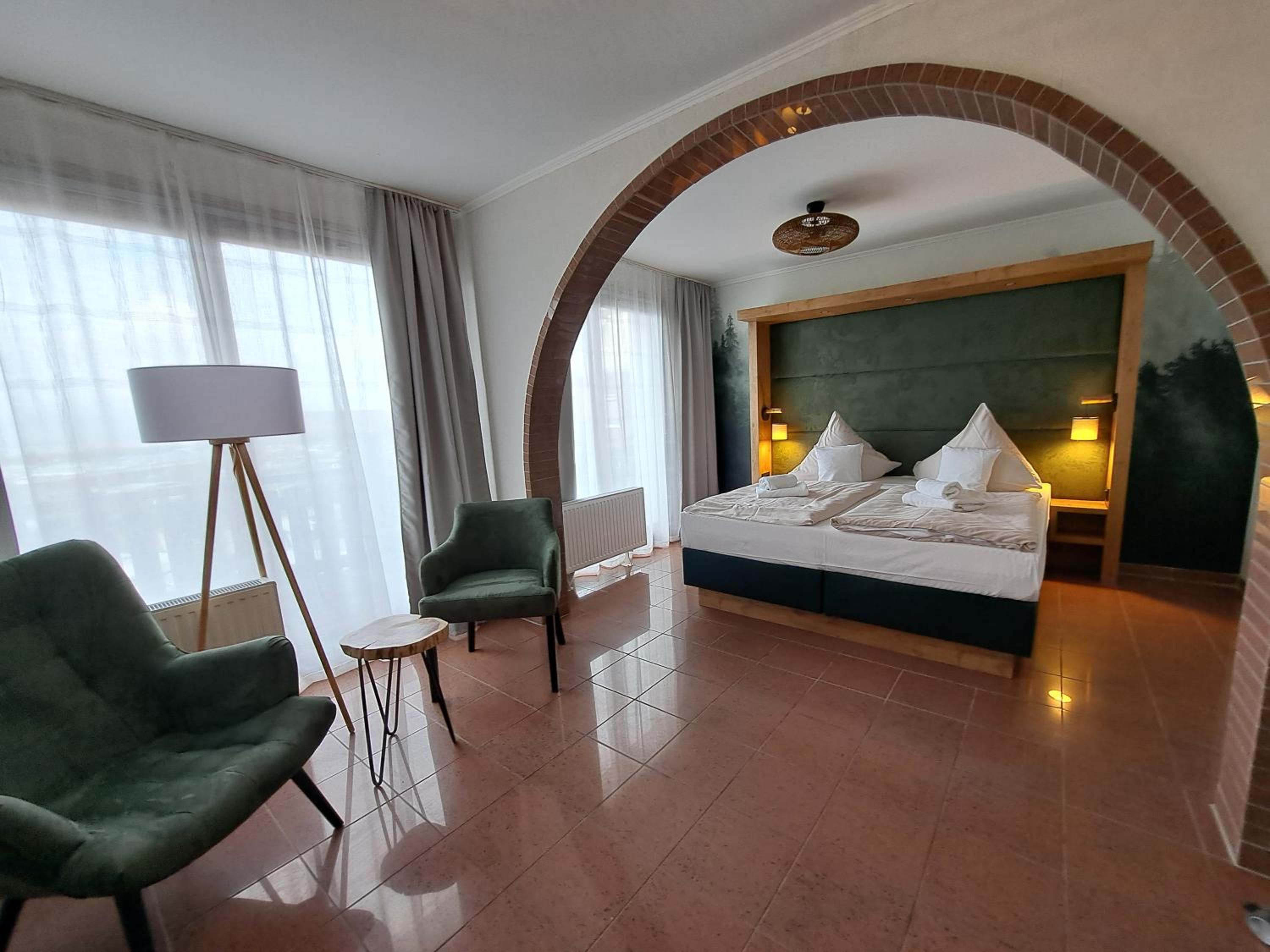 Double or Twin Room with Balcony photo 3