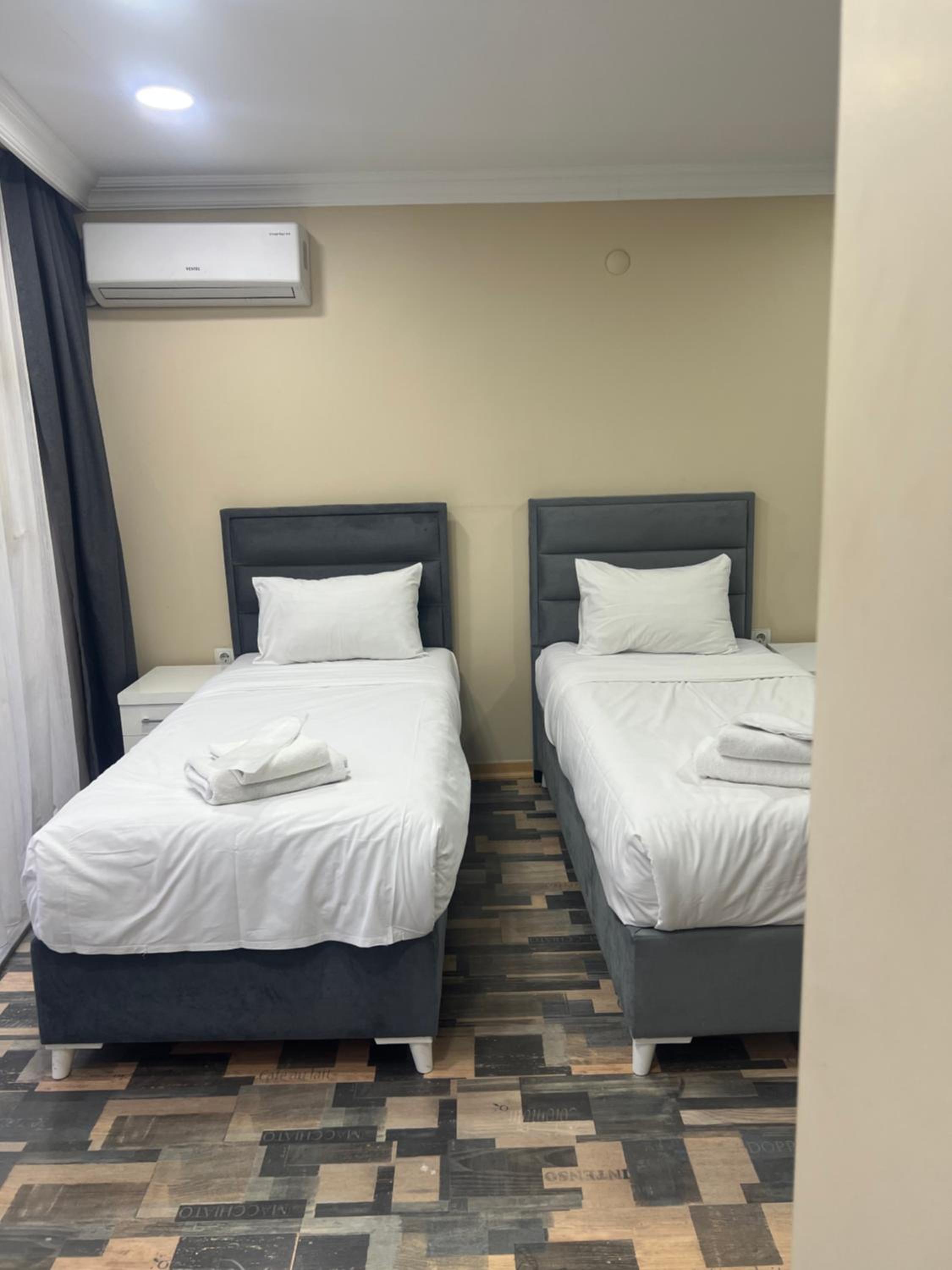 Deluxe Double or Twin Room with City View photo 3