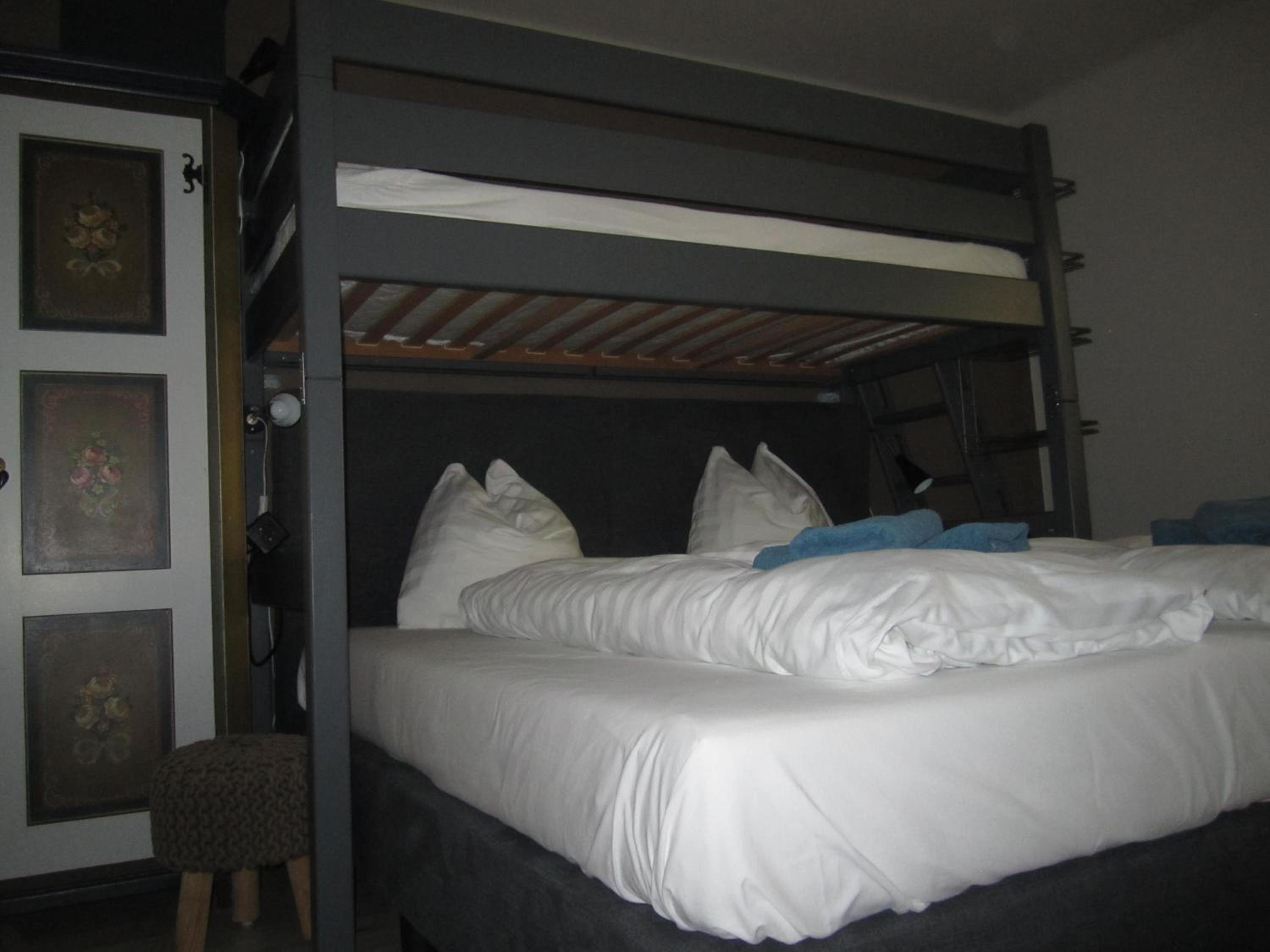 Comfort Triple Room with Shower - Photo 3
