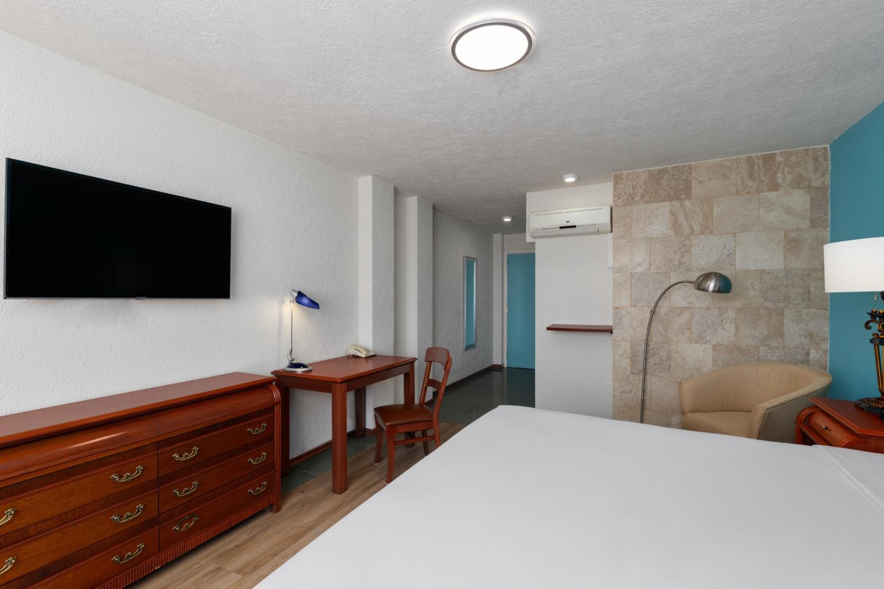 Superior King Room - Non-Smoking
