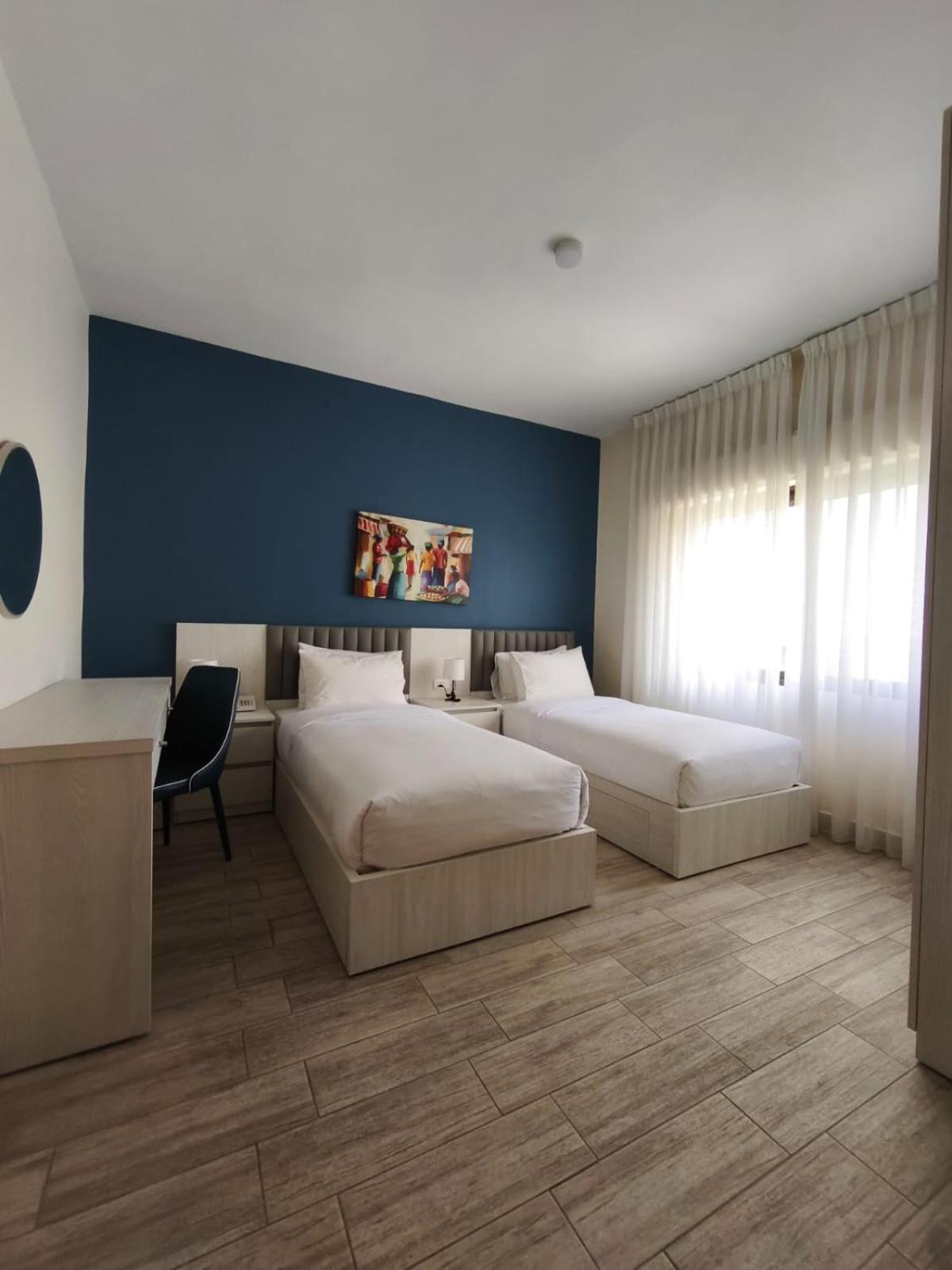 One-Bedroom Apartment - Photo 1