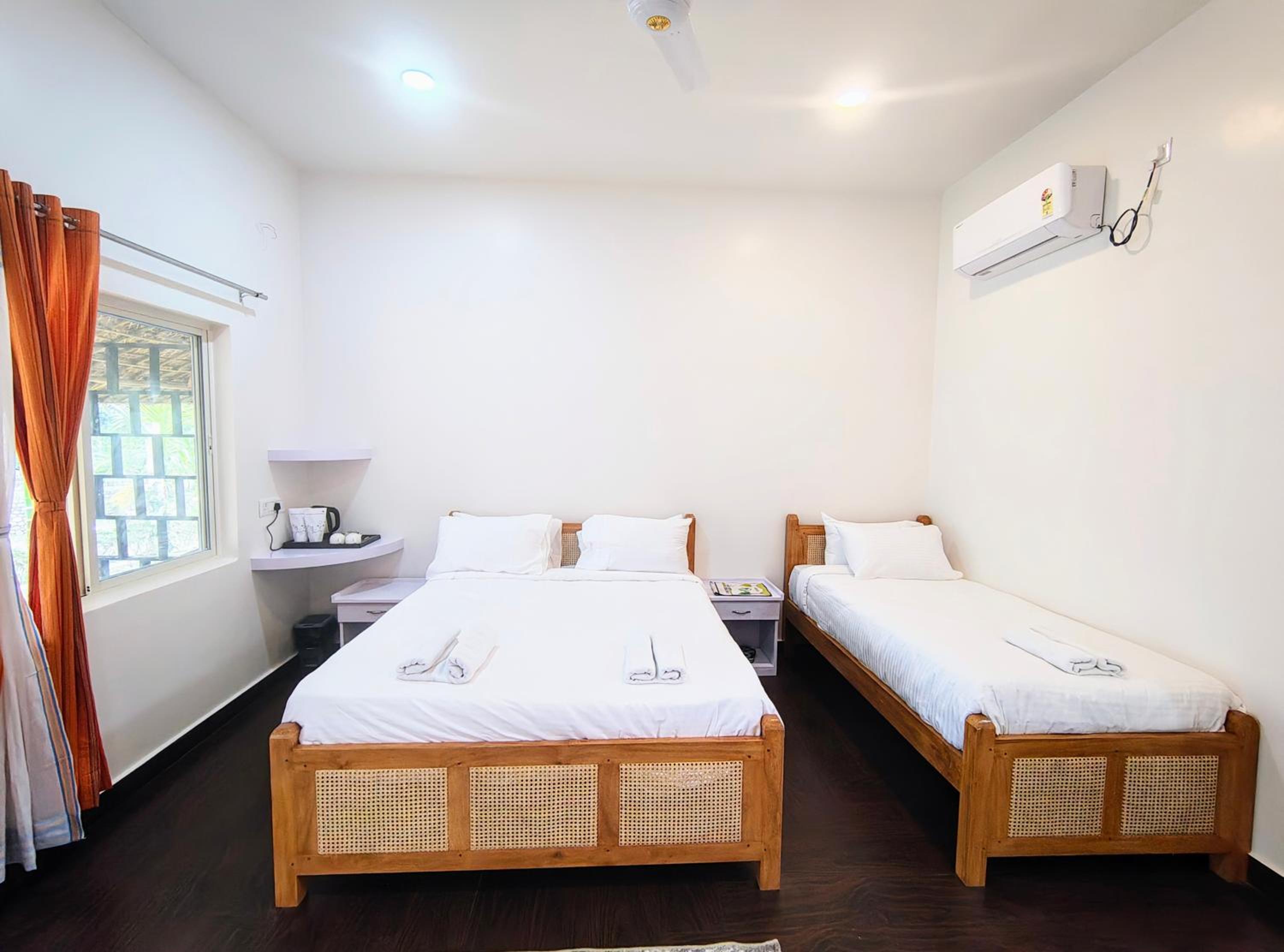 Triple Room with Balcony photo 2