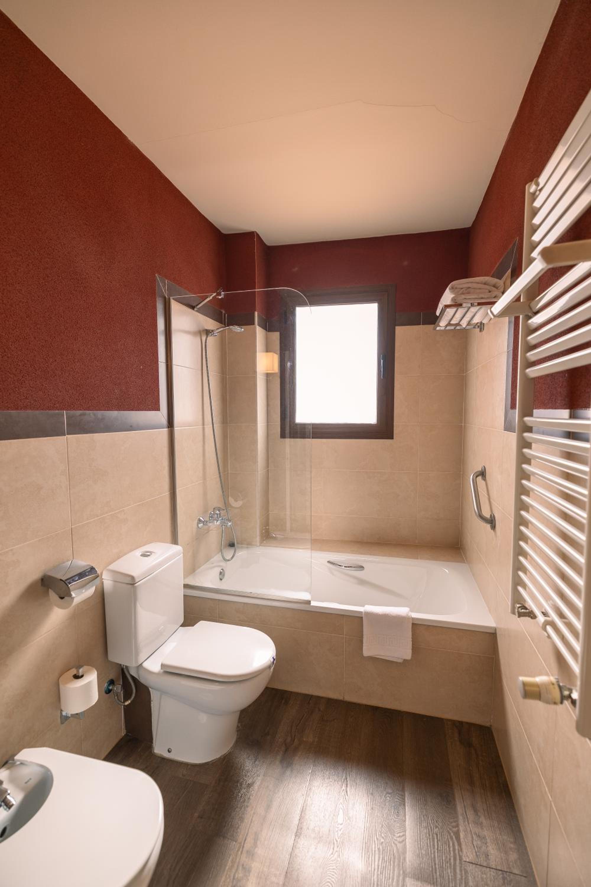 Economy Double or Twin Room photo 2