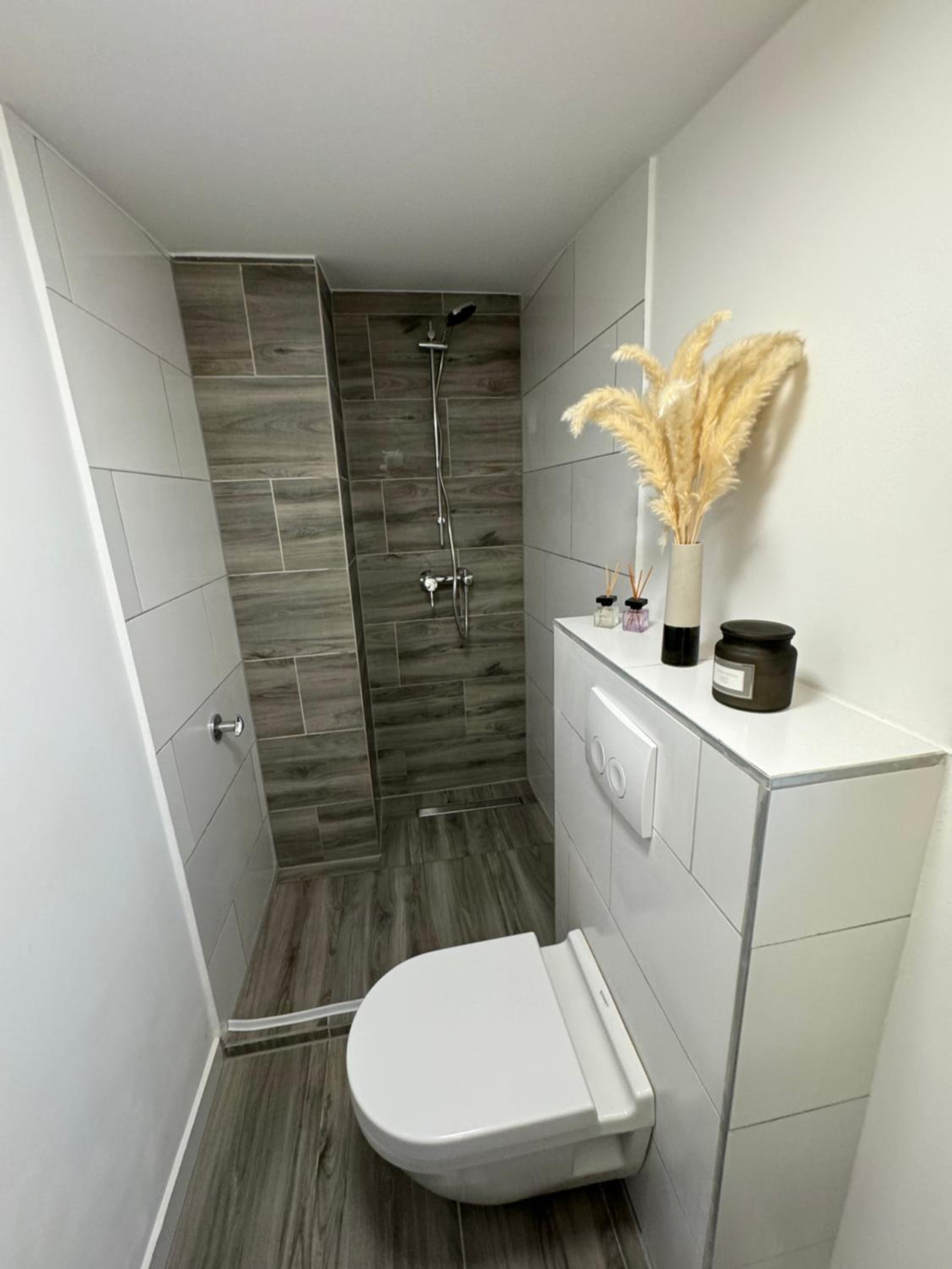 One-Bedroom House photo 1