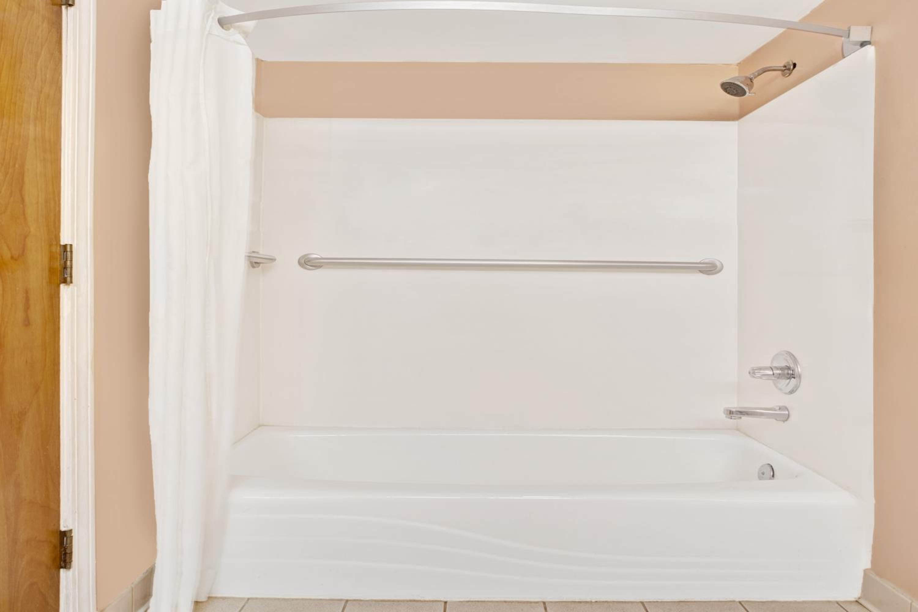 Double Room with Two Double Beds - Smoking - Photo 8