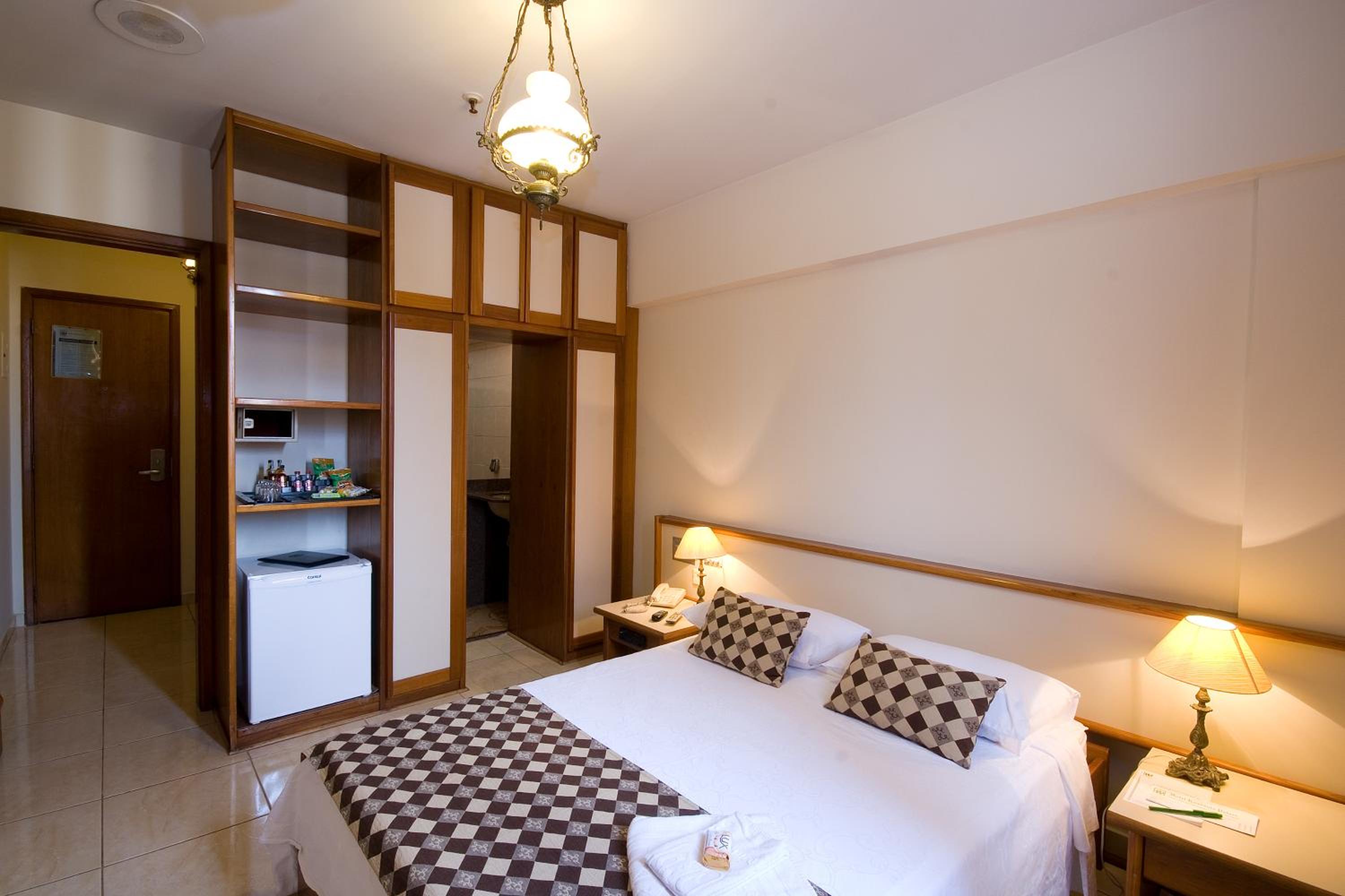 Standard Double Room - Photo 3