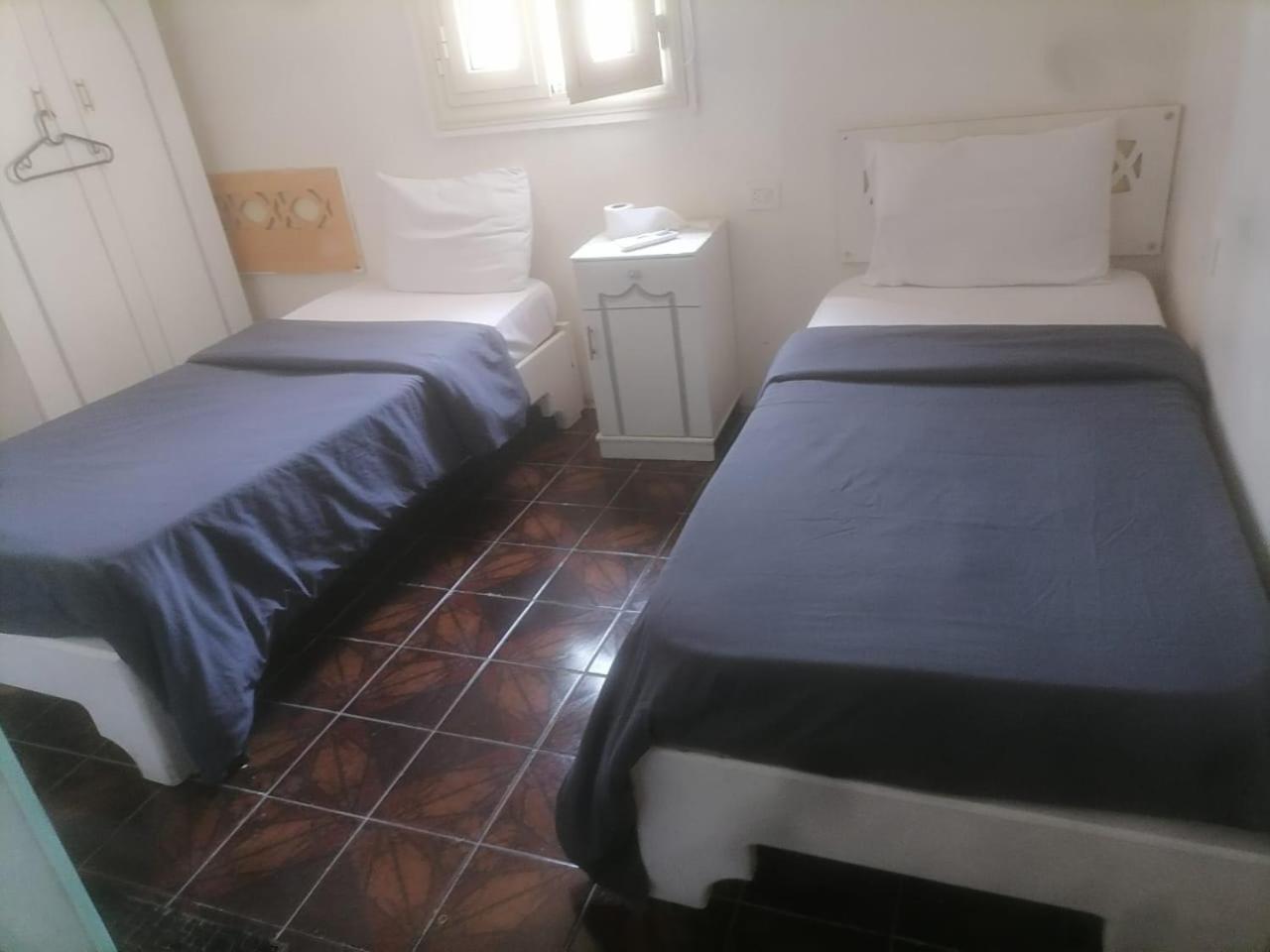 Twin Room with Private Bathroom photo 1