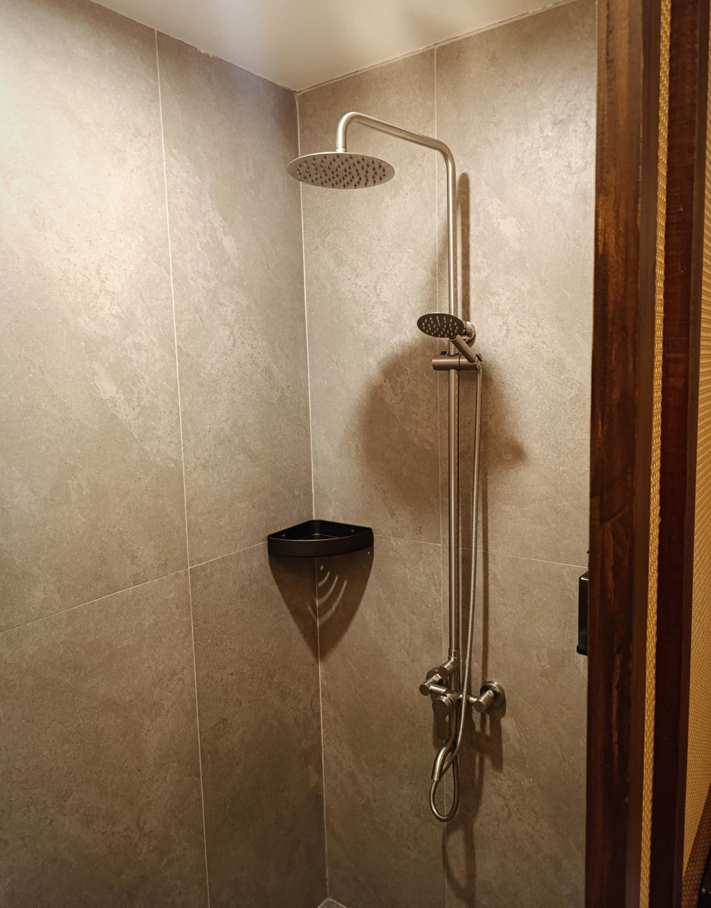 Deluxe Double Room with Shower photo 3