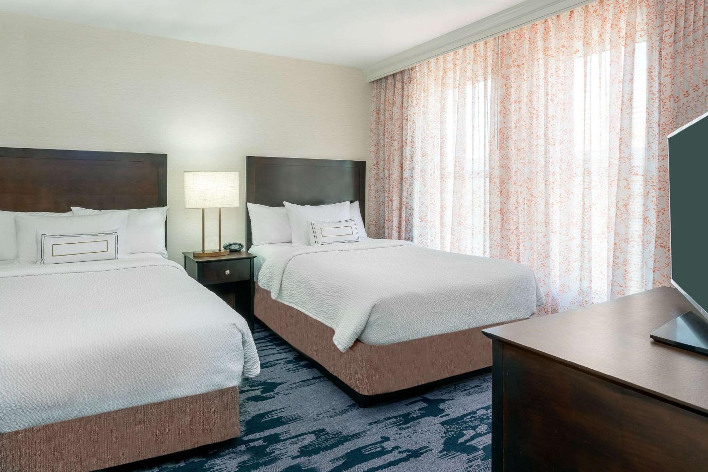 Double Suite with Two Double Beds and City View - Non Smoking - Photo 3