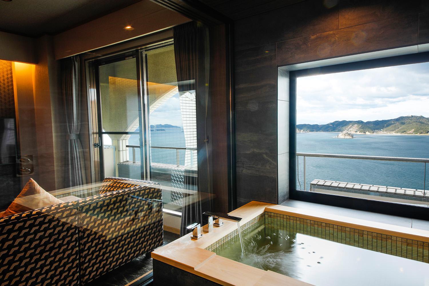 High Floor Deluxe Western Style Room With Fineview Bath - No Smoking (7th-8th Floor)