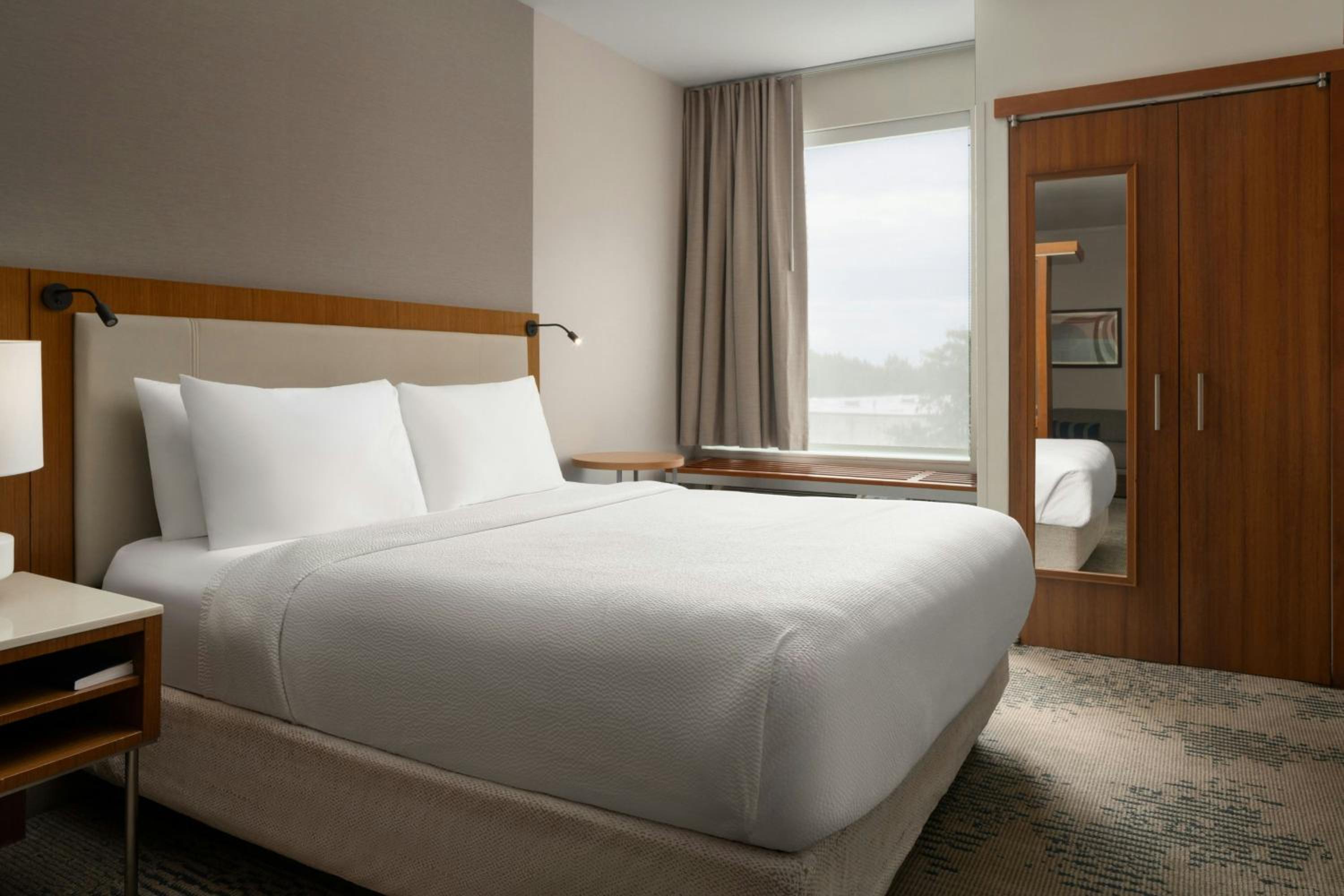 King Suite with Roll-In Shower and Trundle Sofa - Mobility Access/Hearing Accessible