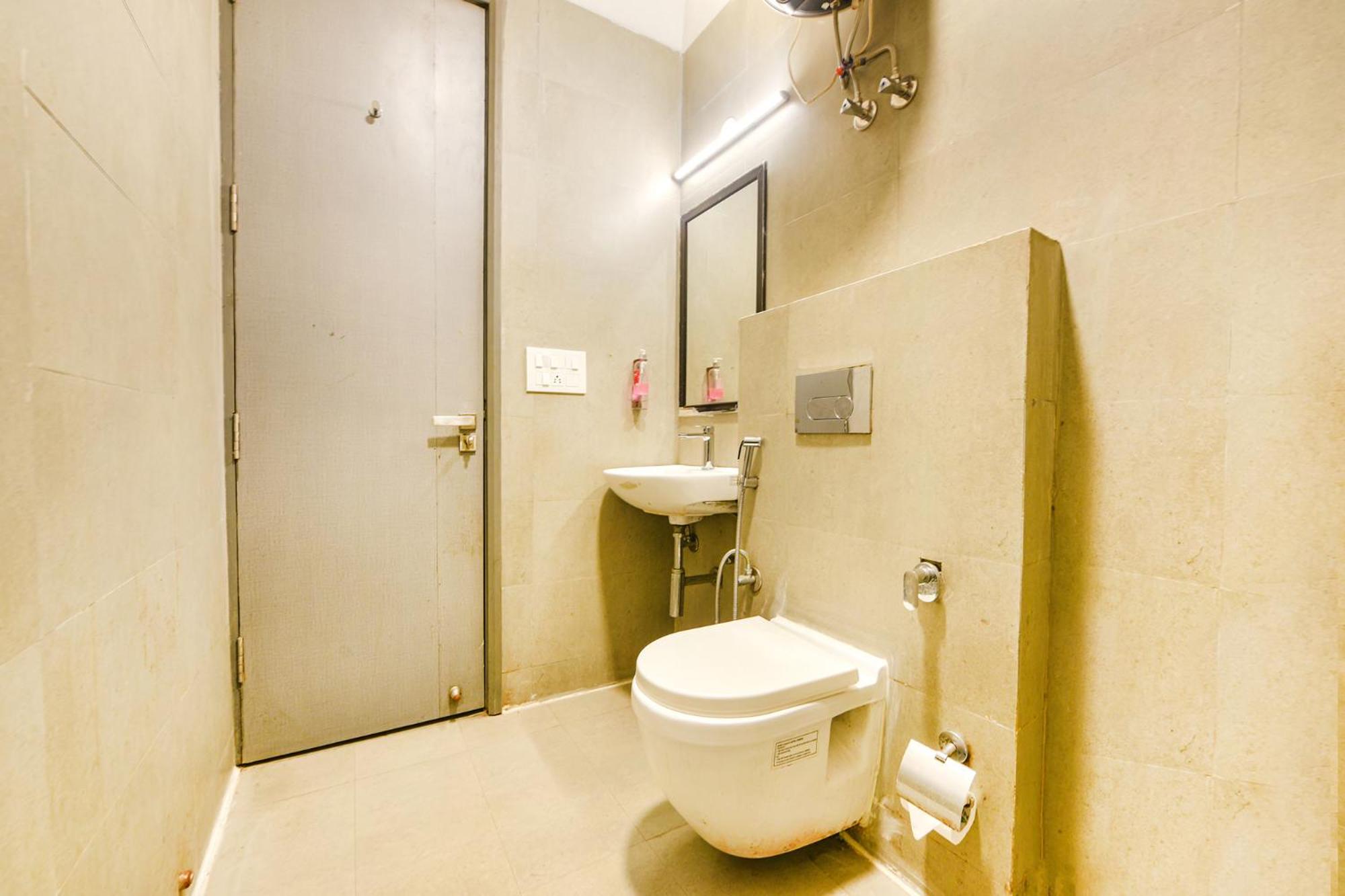 Deluxe Room - Photo 4