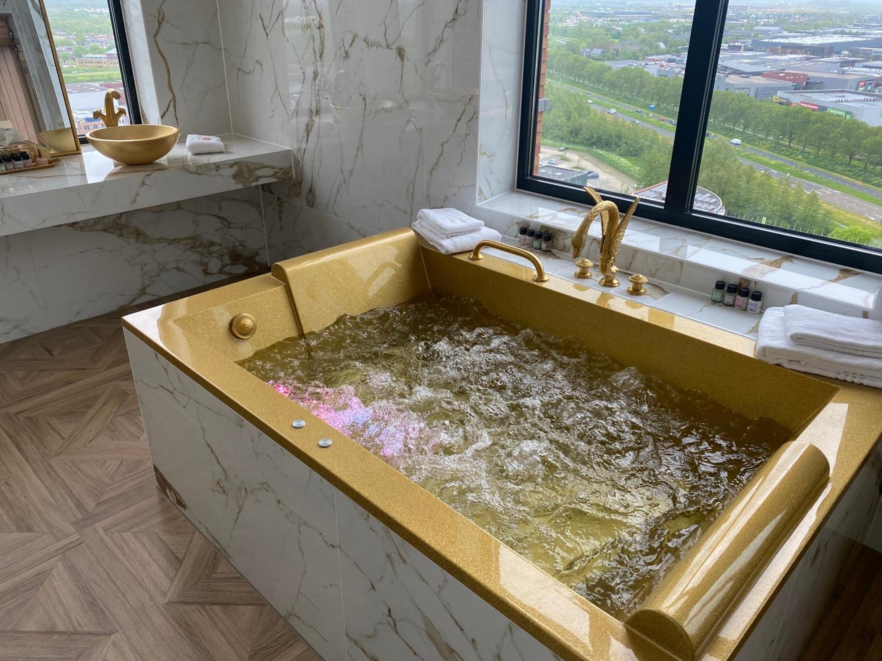 Top Floor Suite photo 3