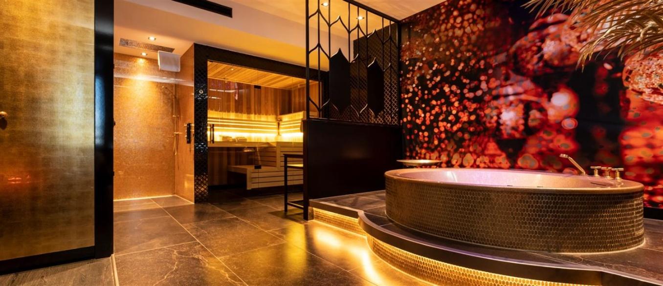 1001 Nights Suite with Private Sauna