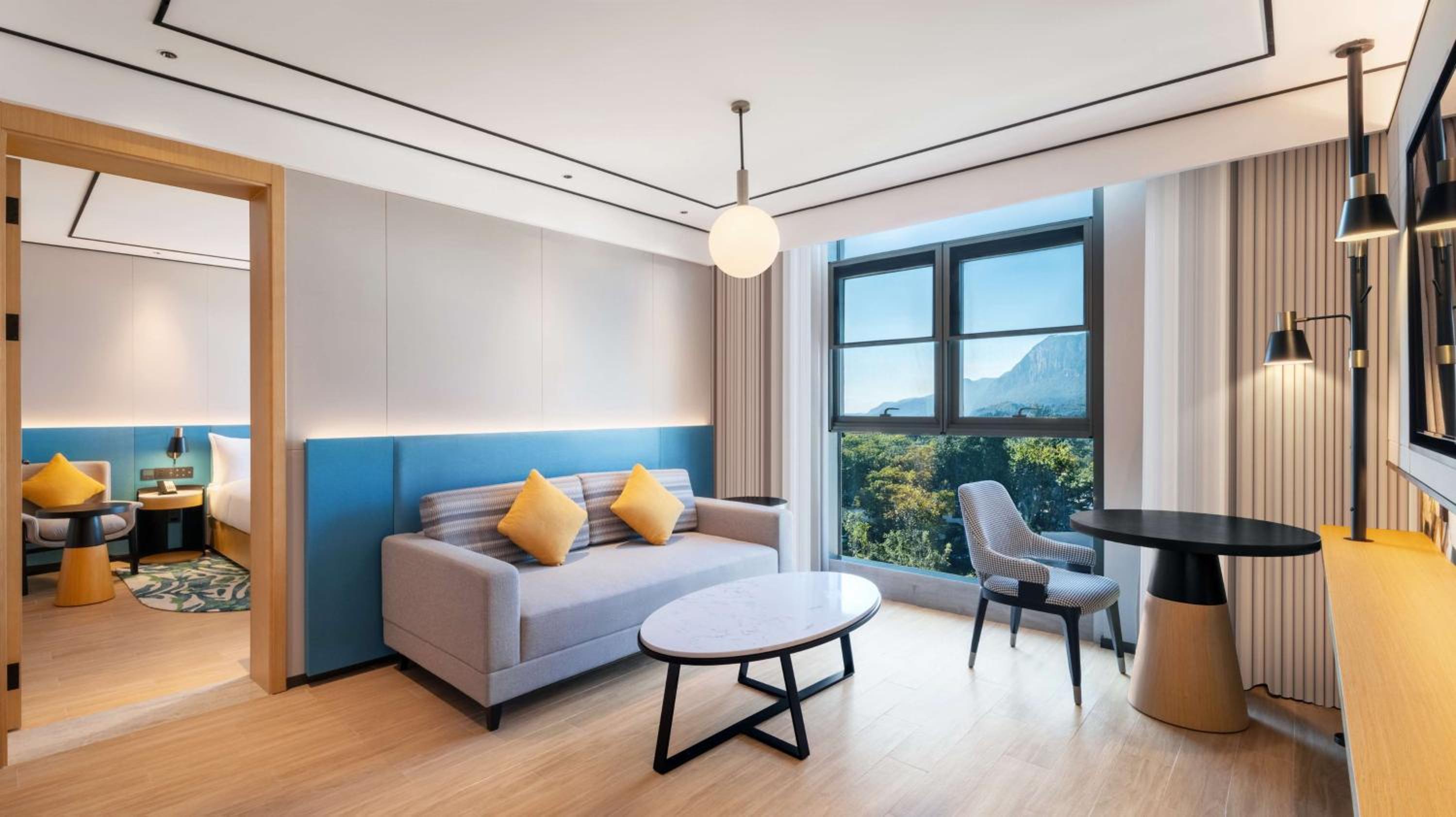 Deluxe Suite