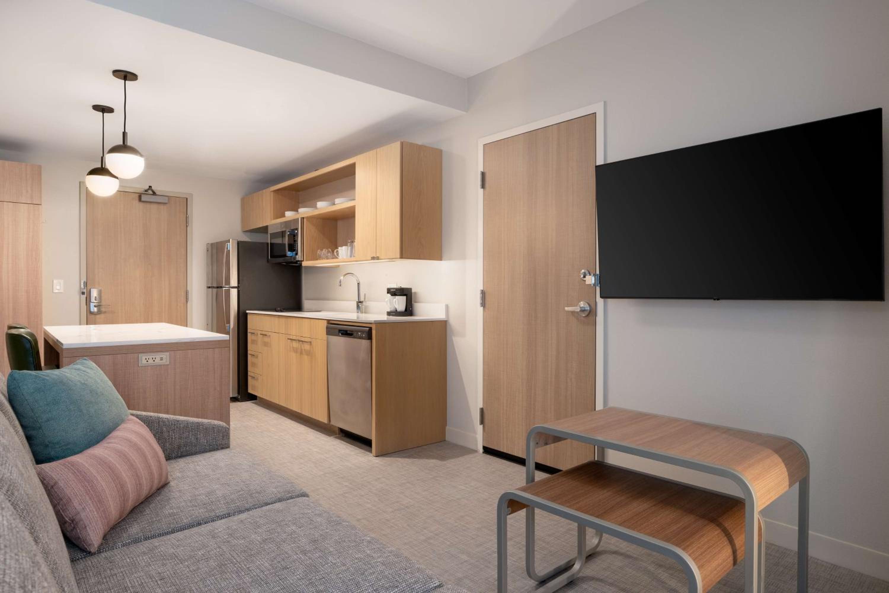 King Studio Suite - Photo 3