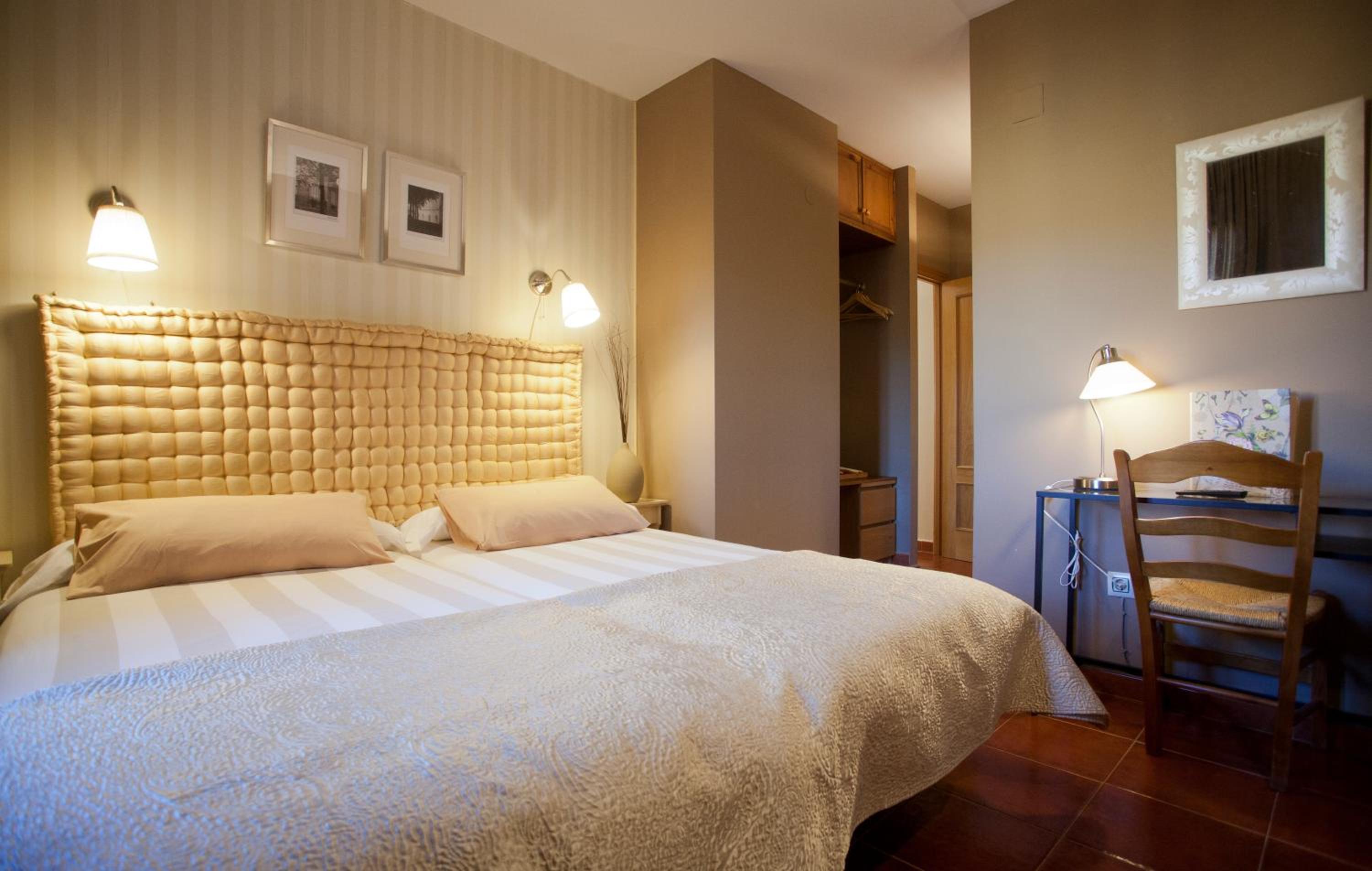 Twin Room (2 Single Beds) photo 3