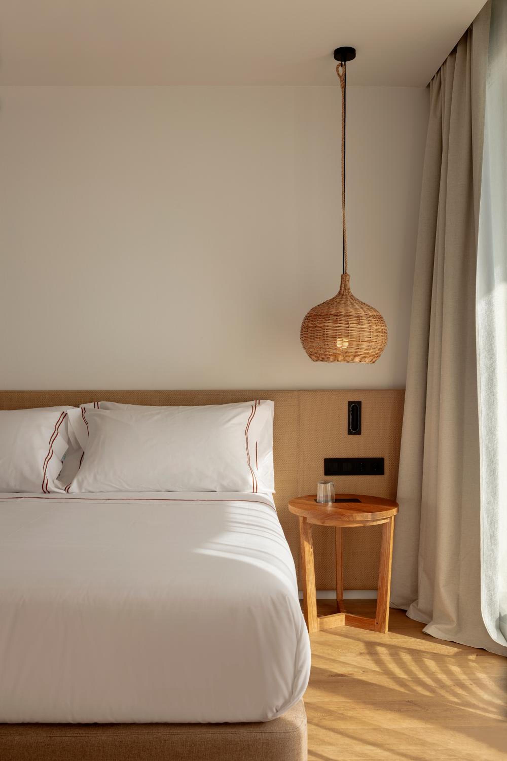 Ground Floor Luxury Room (2 Adults + 1 Child)