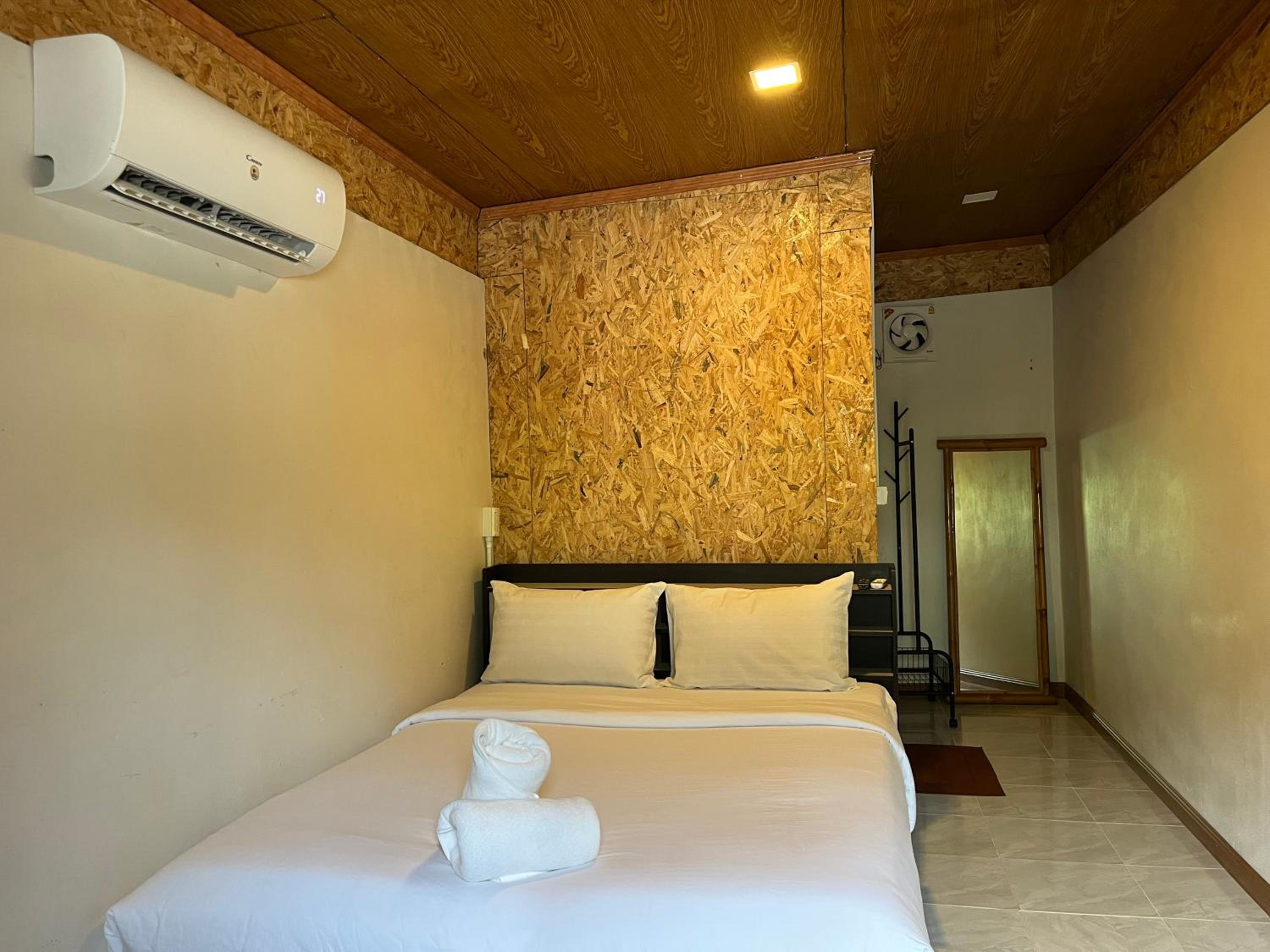 Budget Double Room photo 1