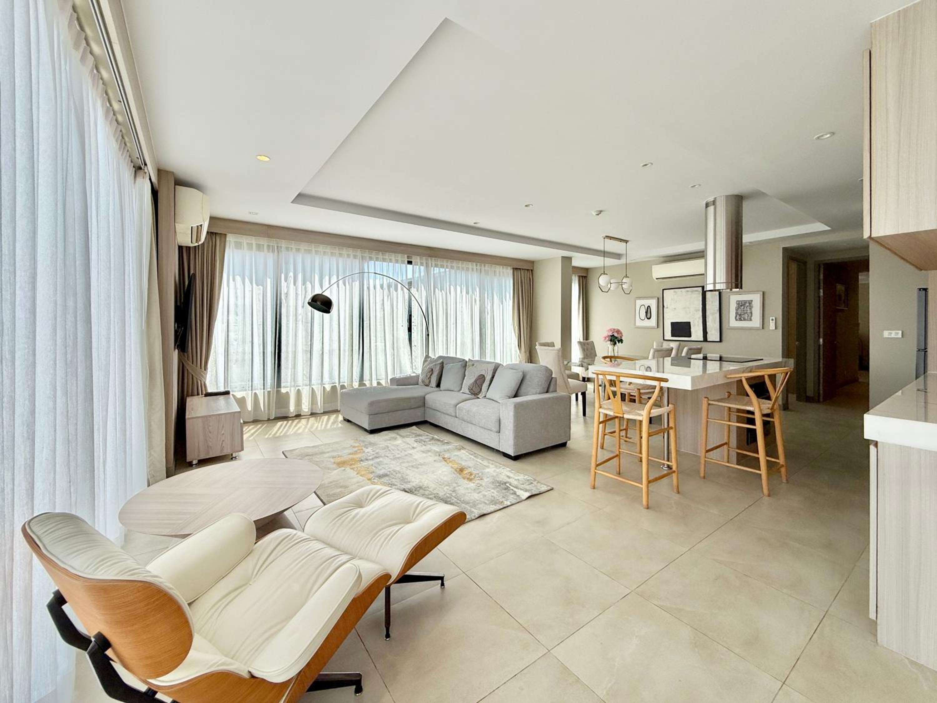 Two-Bedroom Apartment with Balcony photo 3