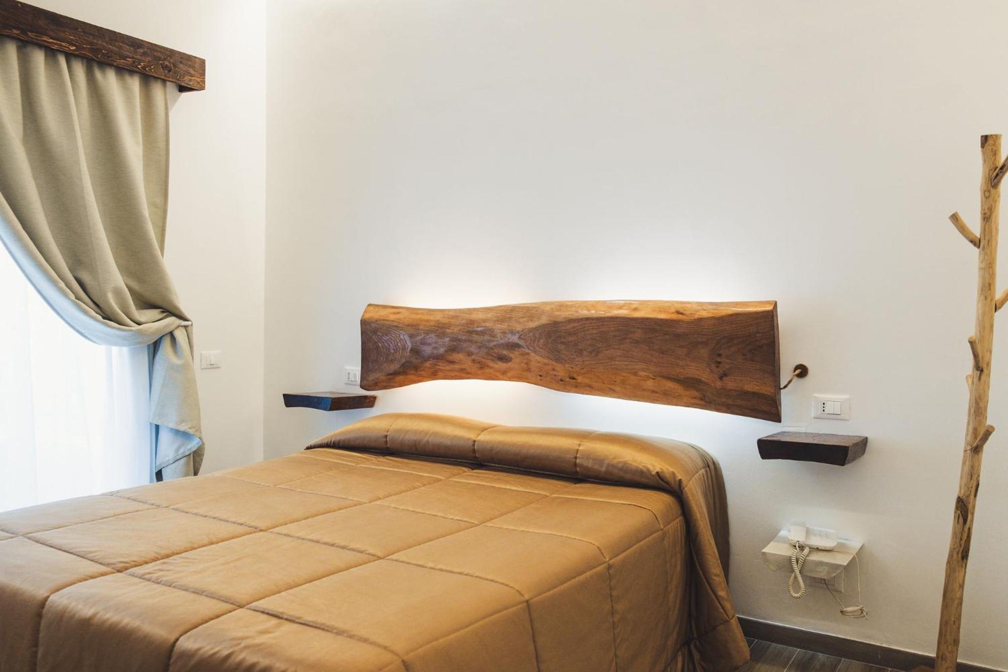 Double Room with Garden View - Photo 3