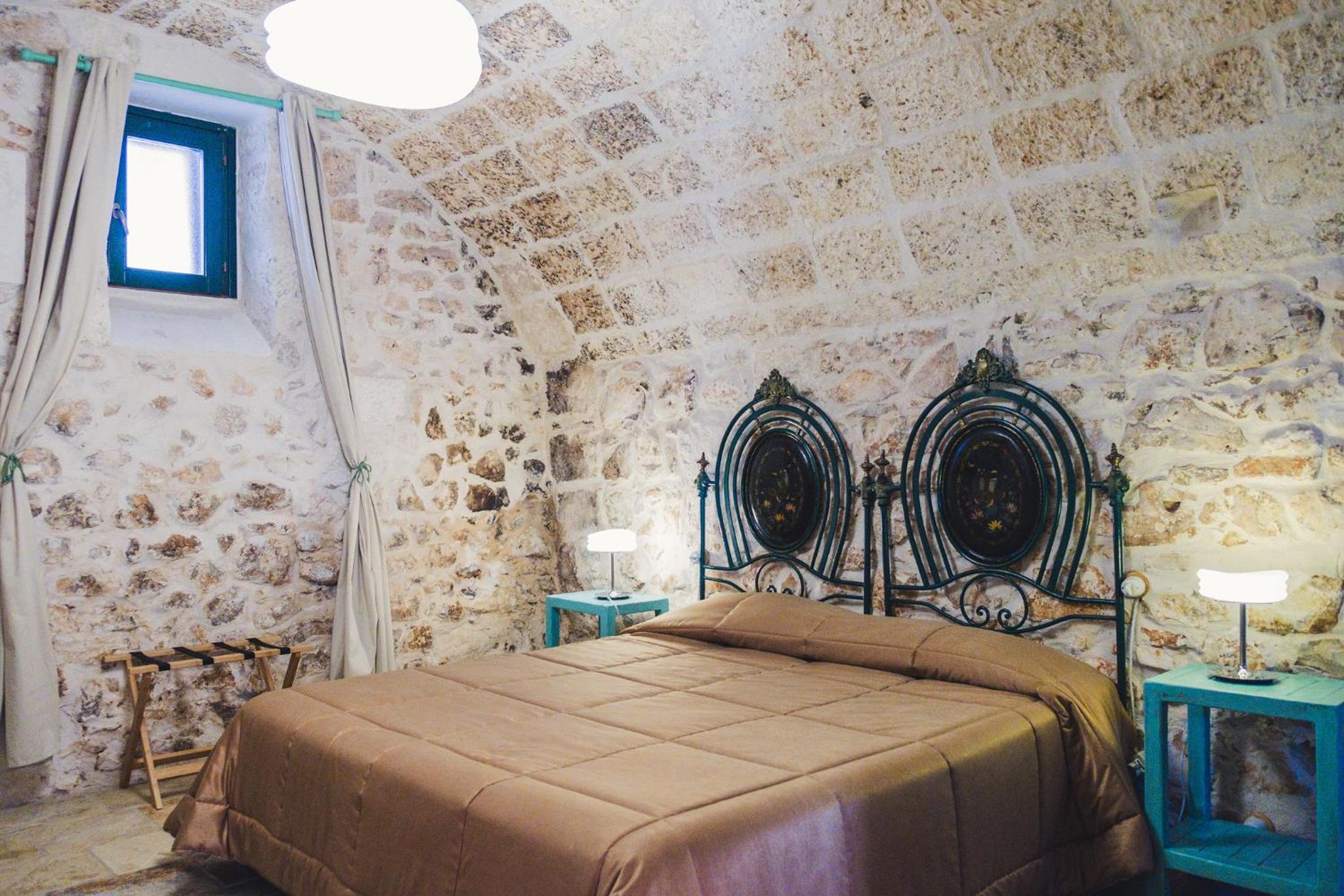 Deluxe Double or Twin Room - Photo 8