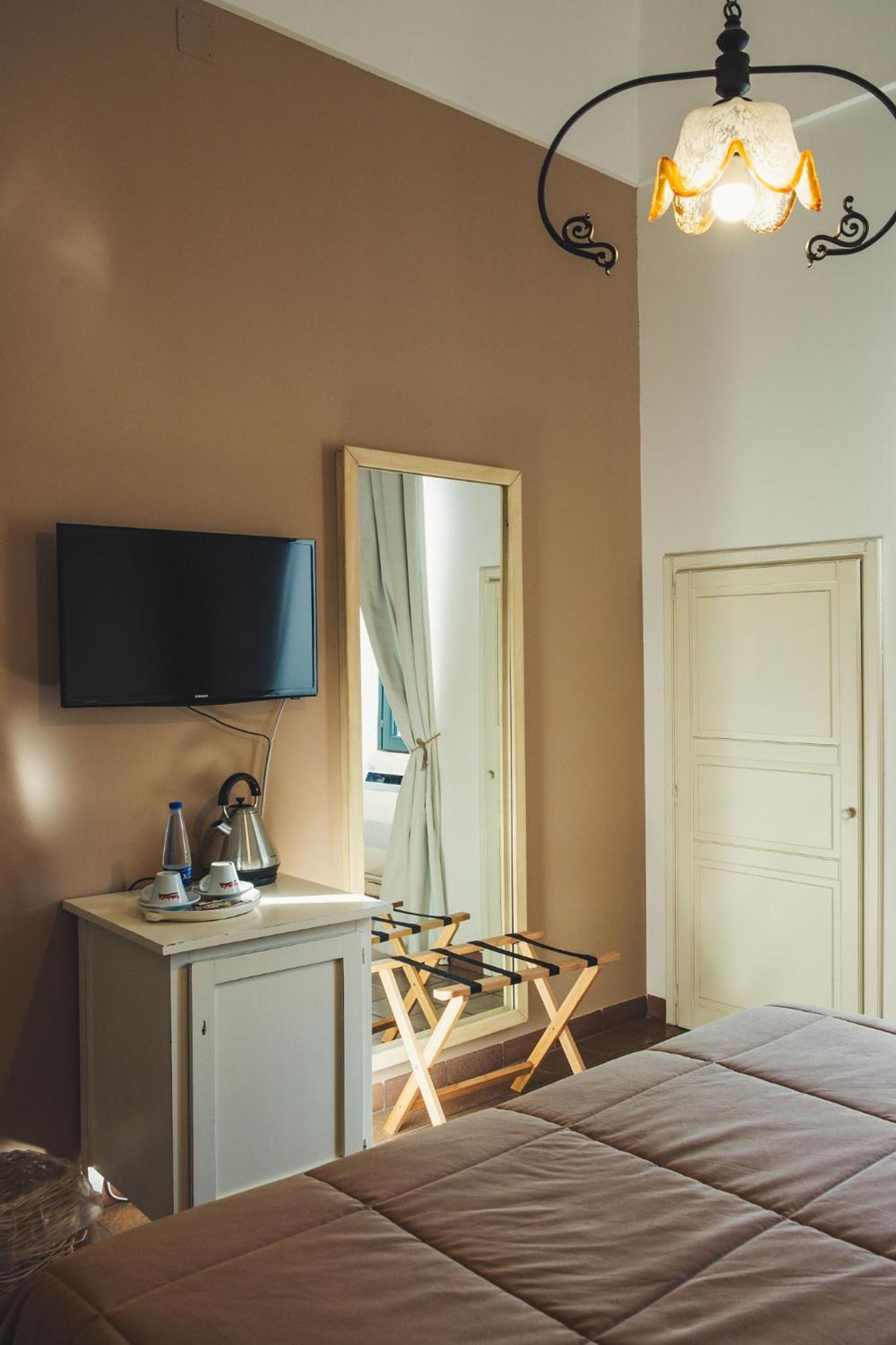 Junior Suite with Balcony photo 2