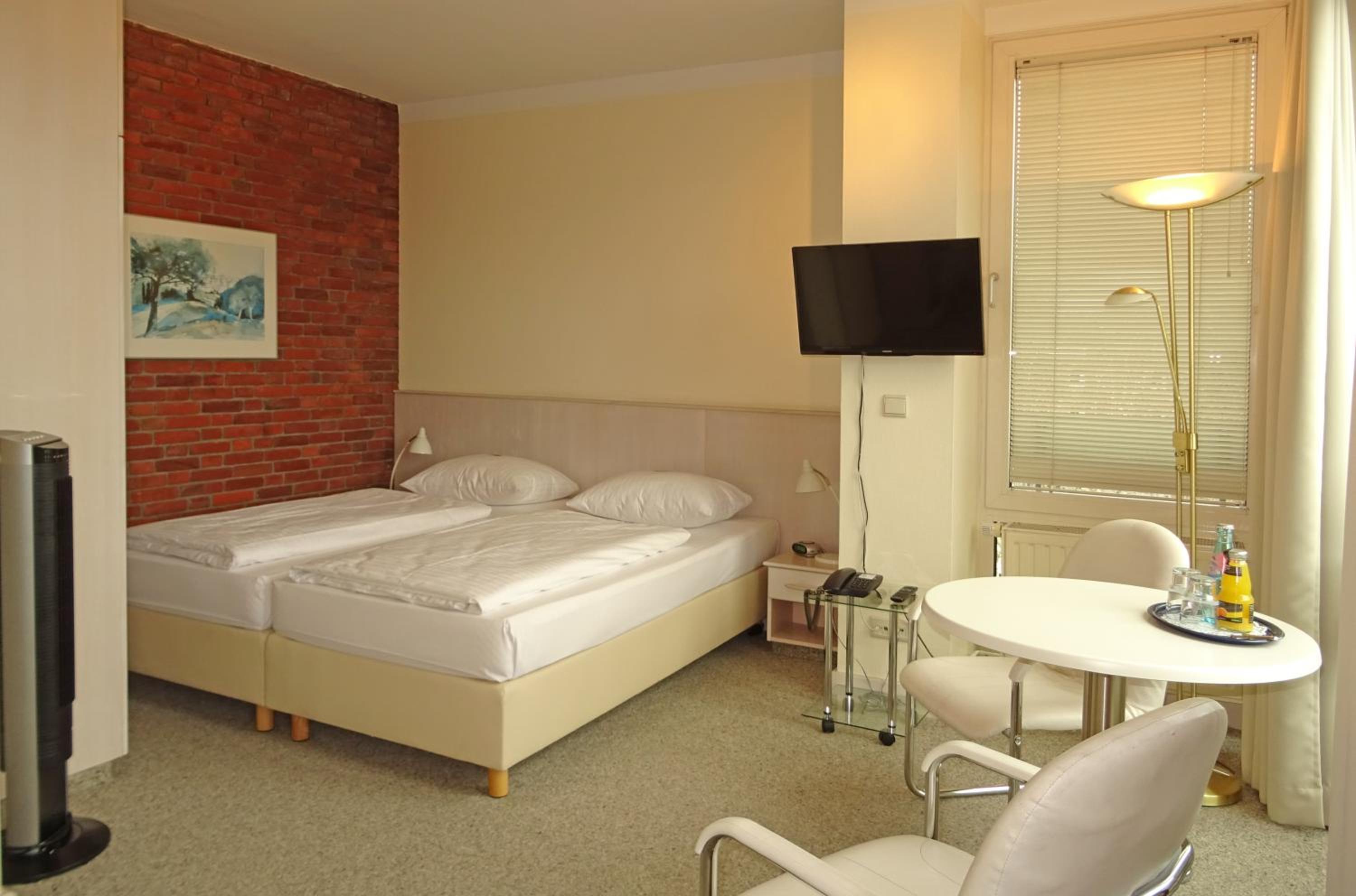 Standard Double Room photo 2