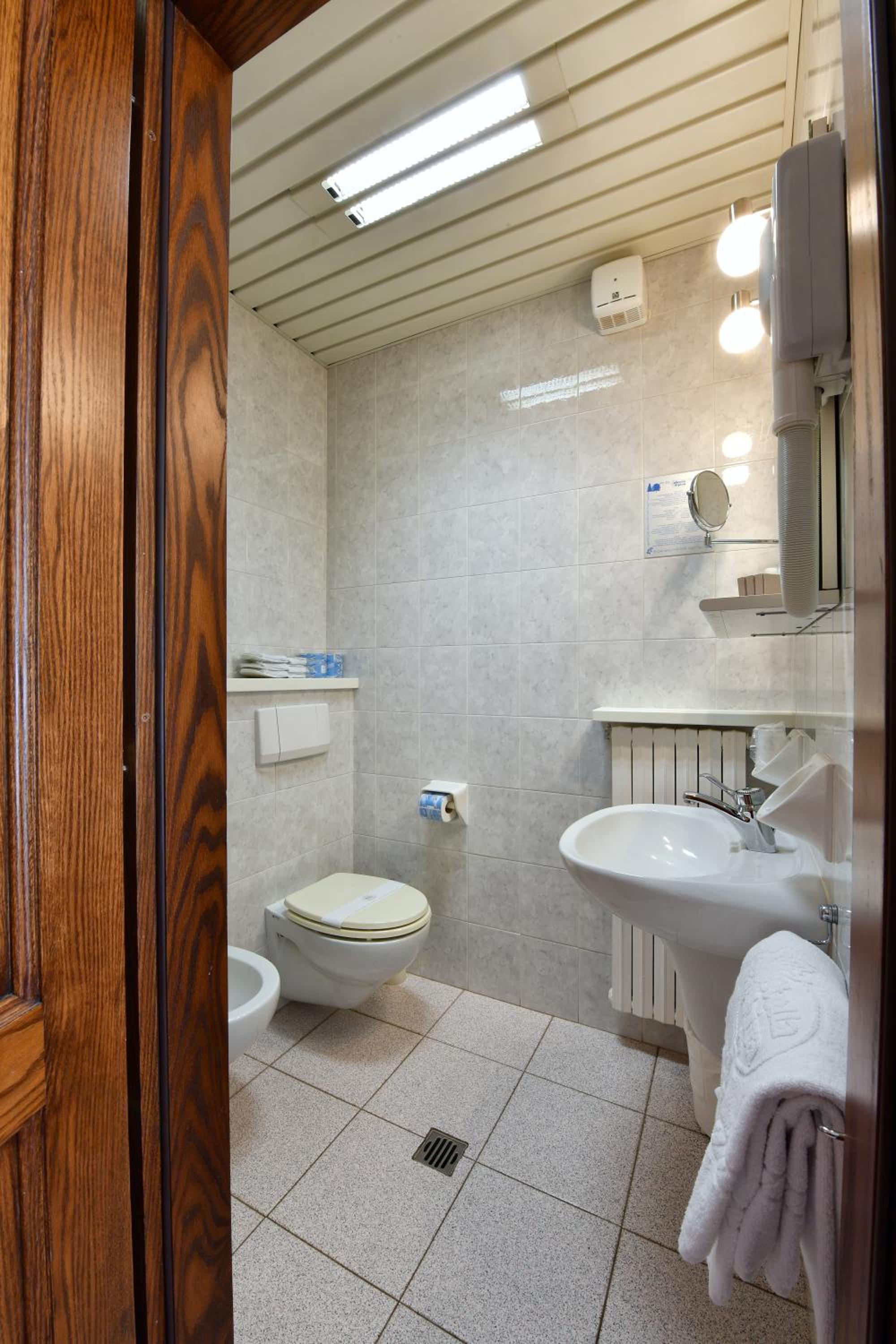 Single Room photo 3