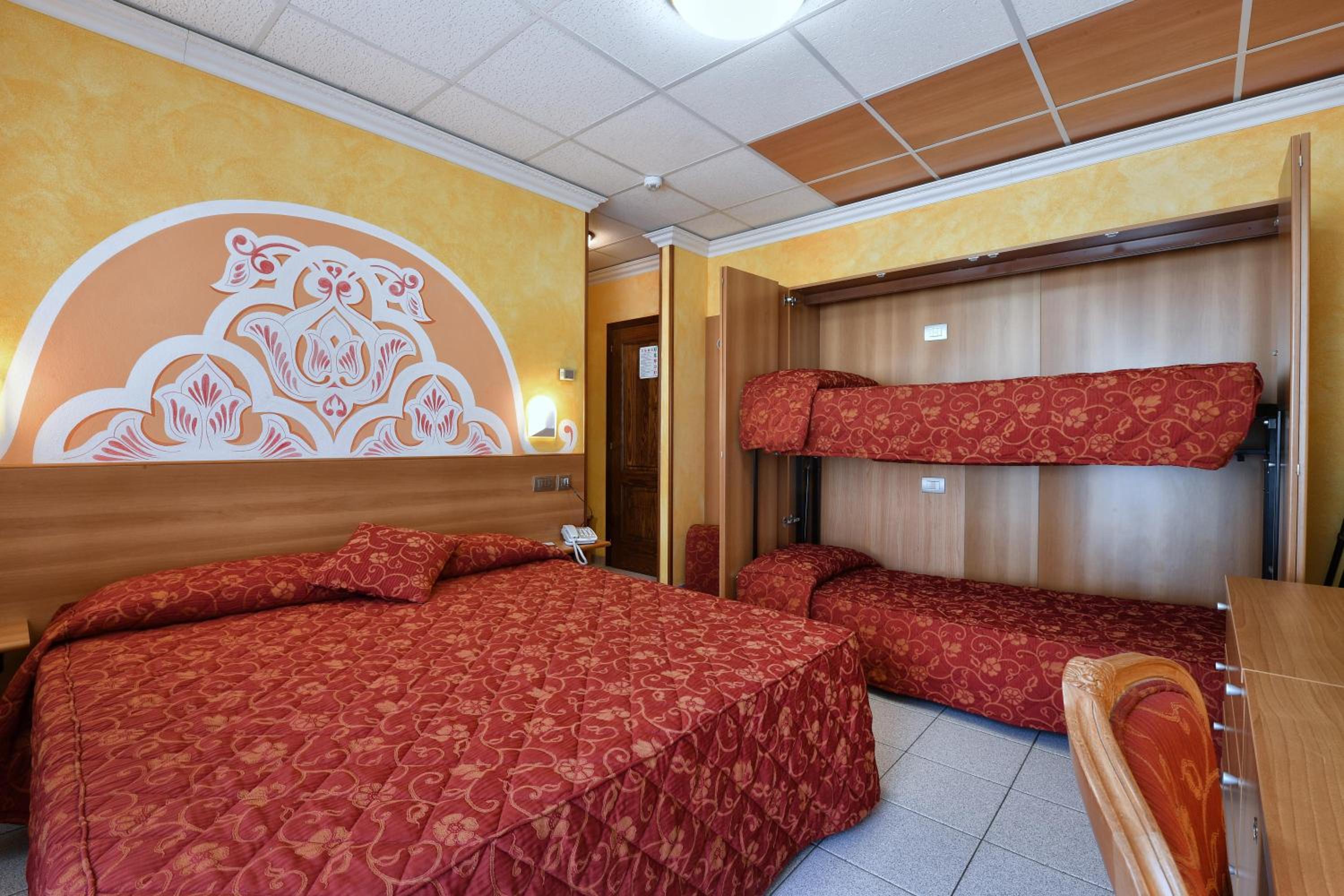 Quadruple Room photo 3