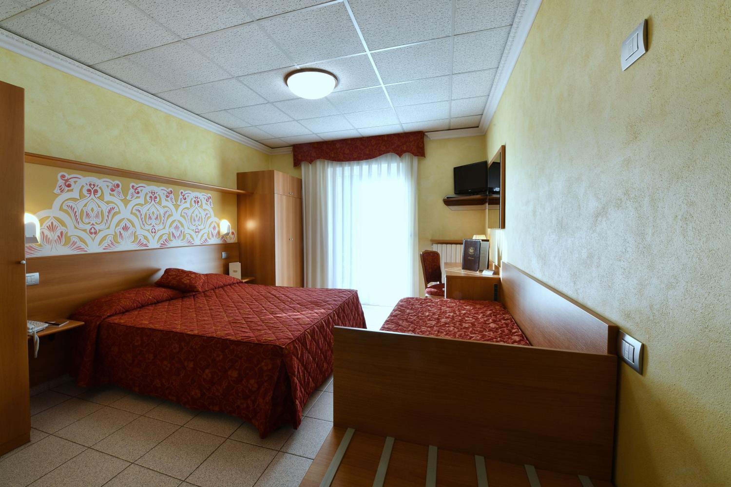 Triple Room with Balcony photo 1