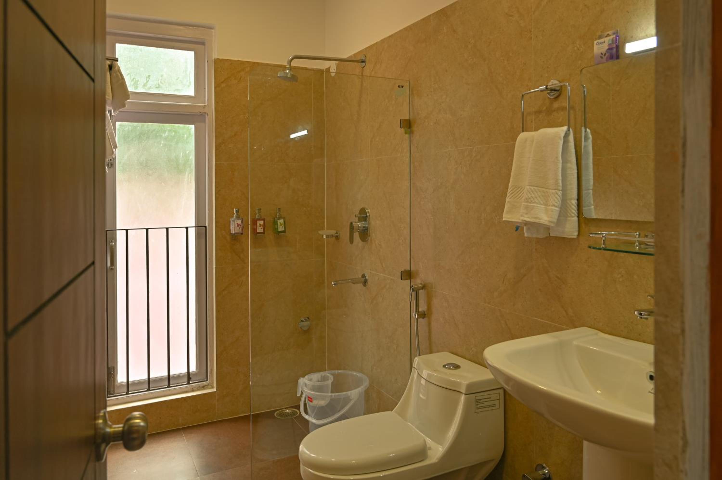 Deluxe Triple Room - Photo 3