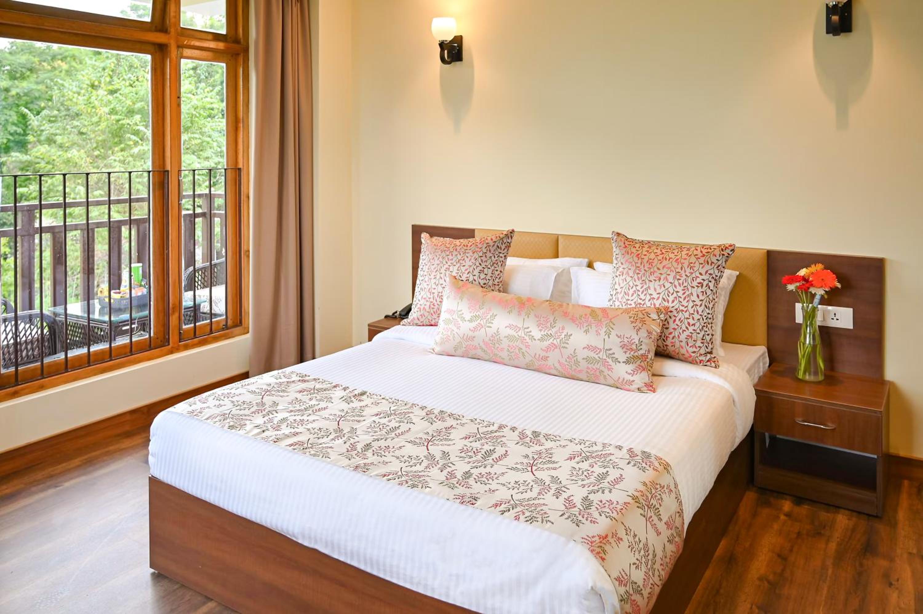 Queen Room with Balcony