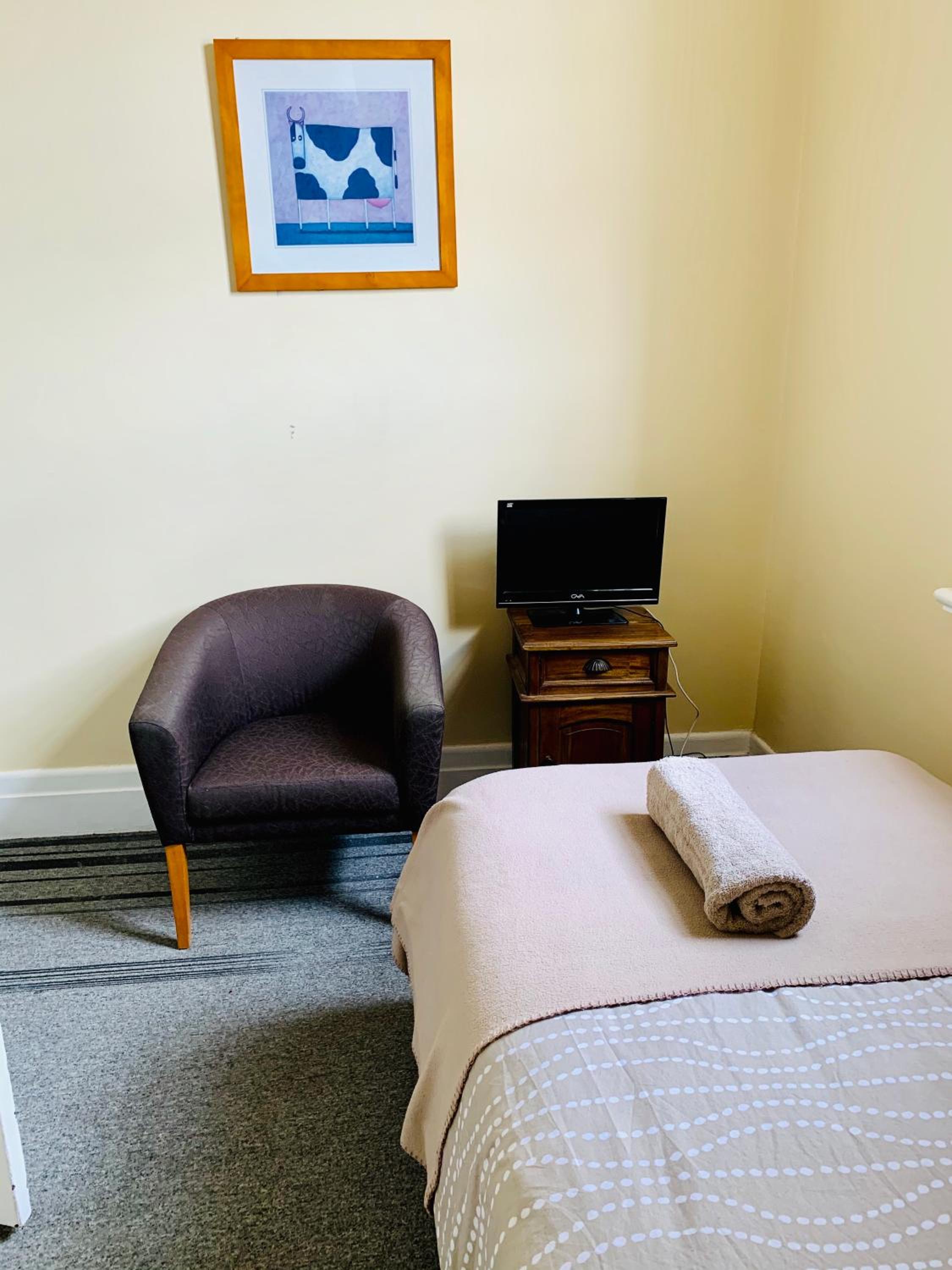Small Single Room photo 1
