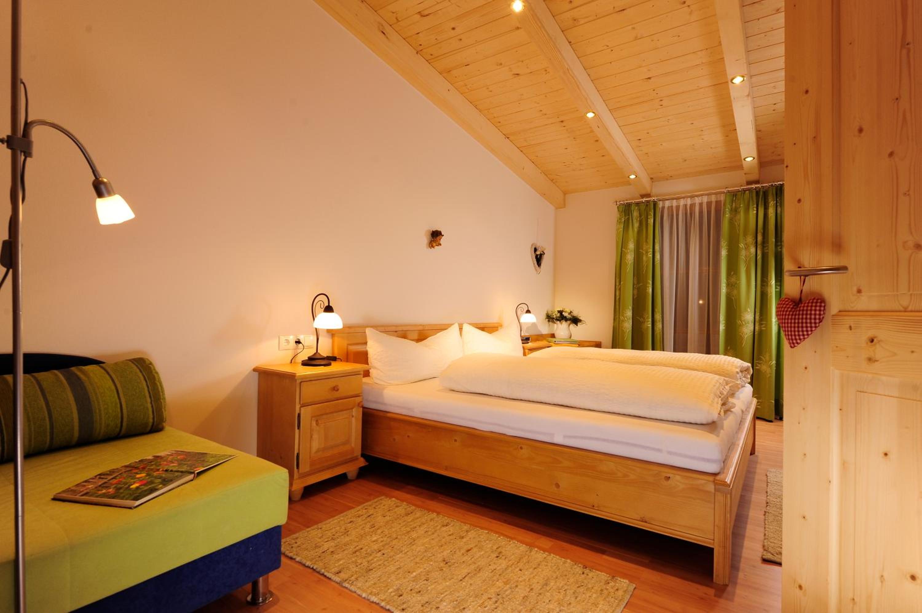 Two-Bedroom Apartment (5 Adults) photo 1