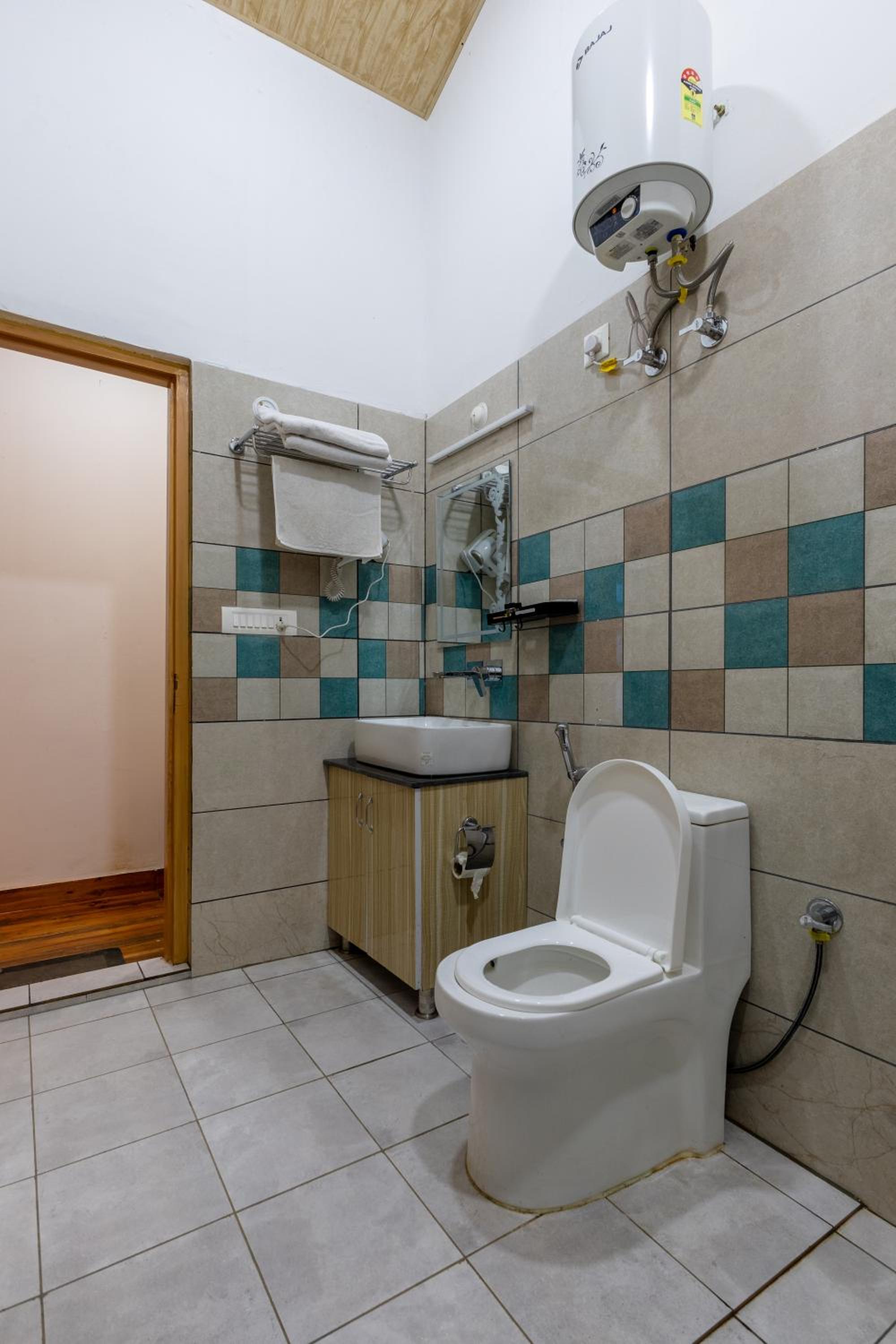 Deluxe Double Room with Balcony photo 1
