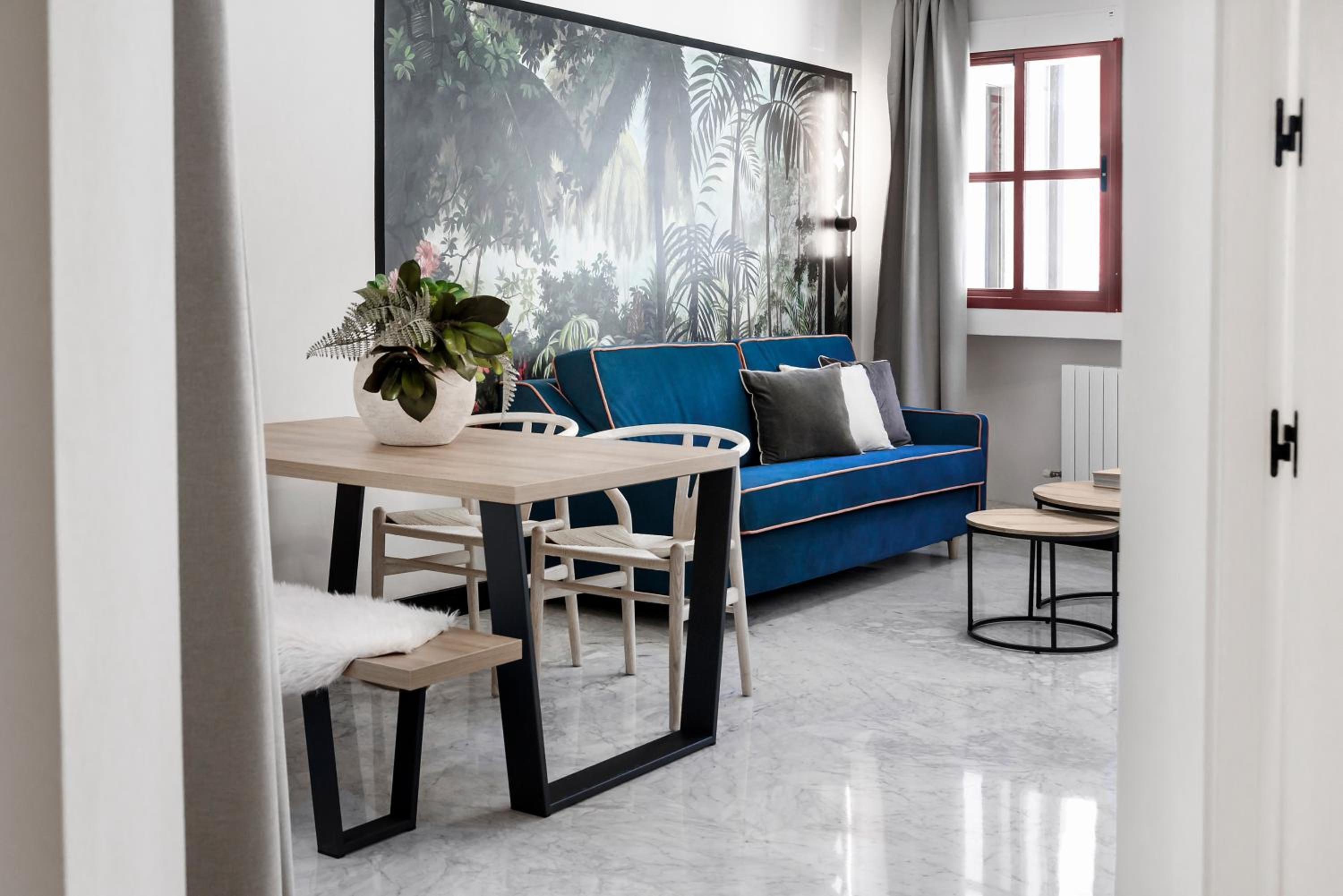 One-Bedroom Deluxe Apartment