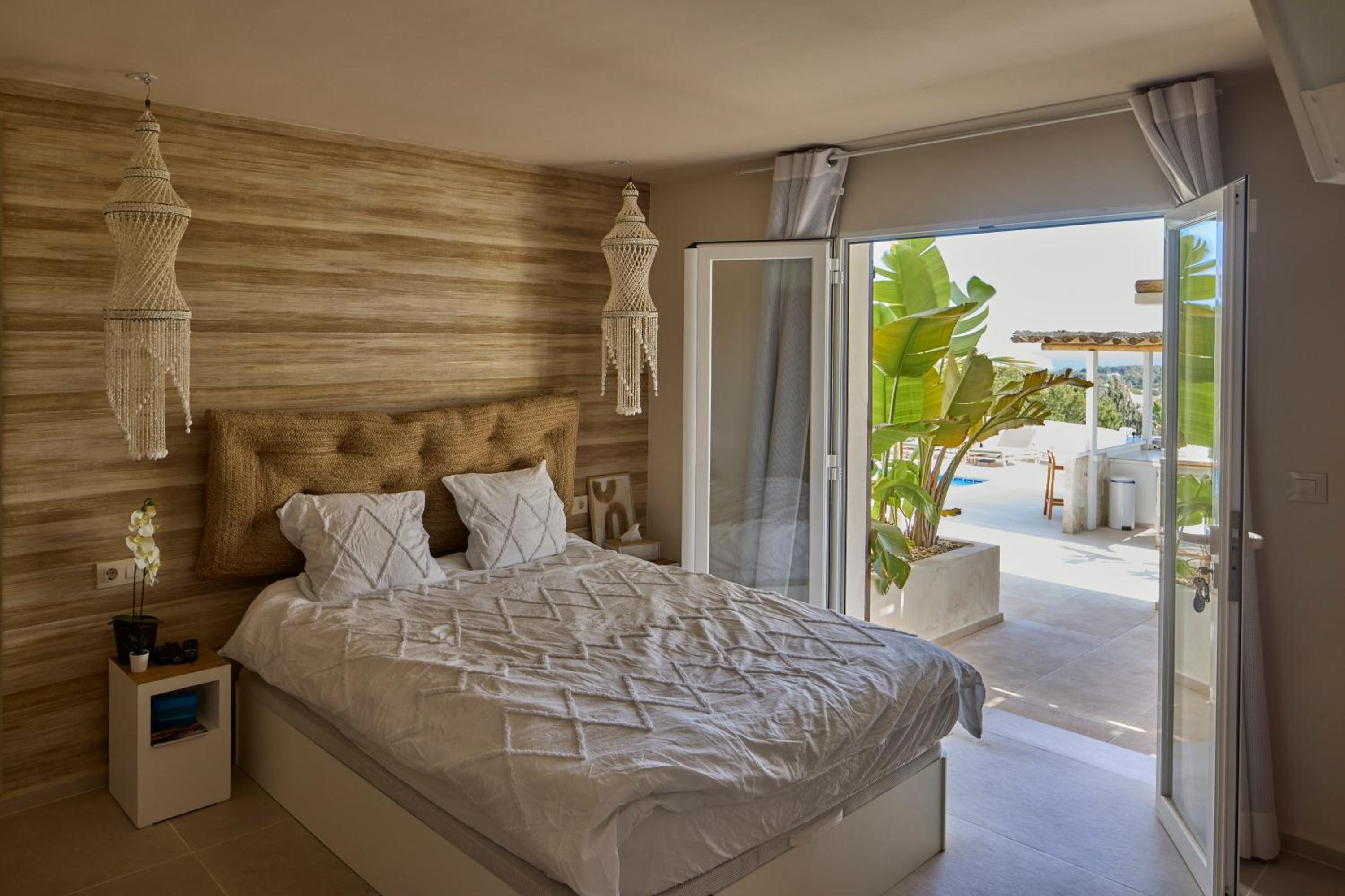 Twin Room with Shared Bathroom
