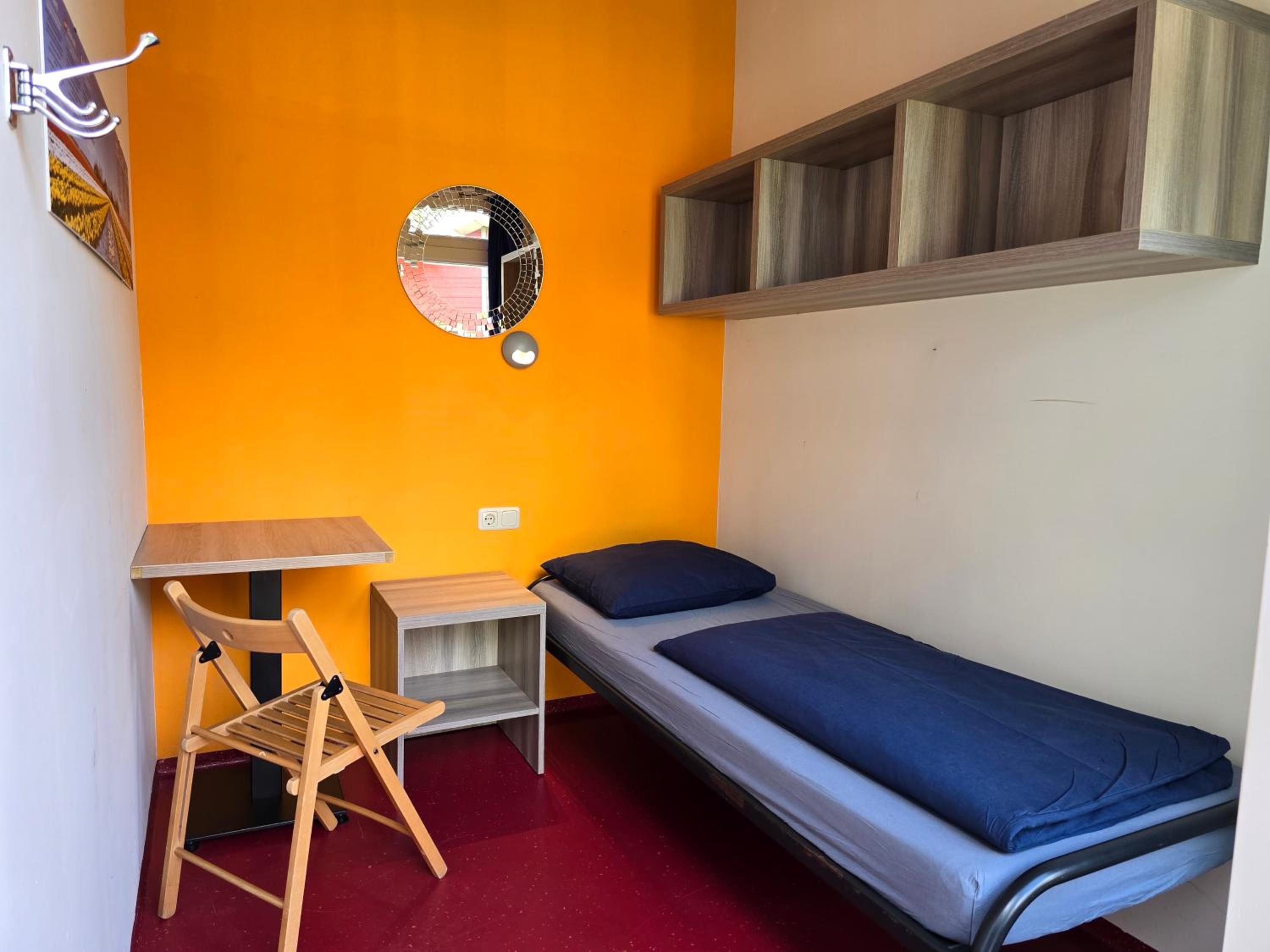 Budget Single Room photo 2