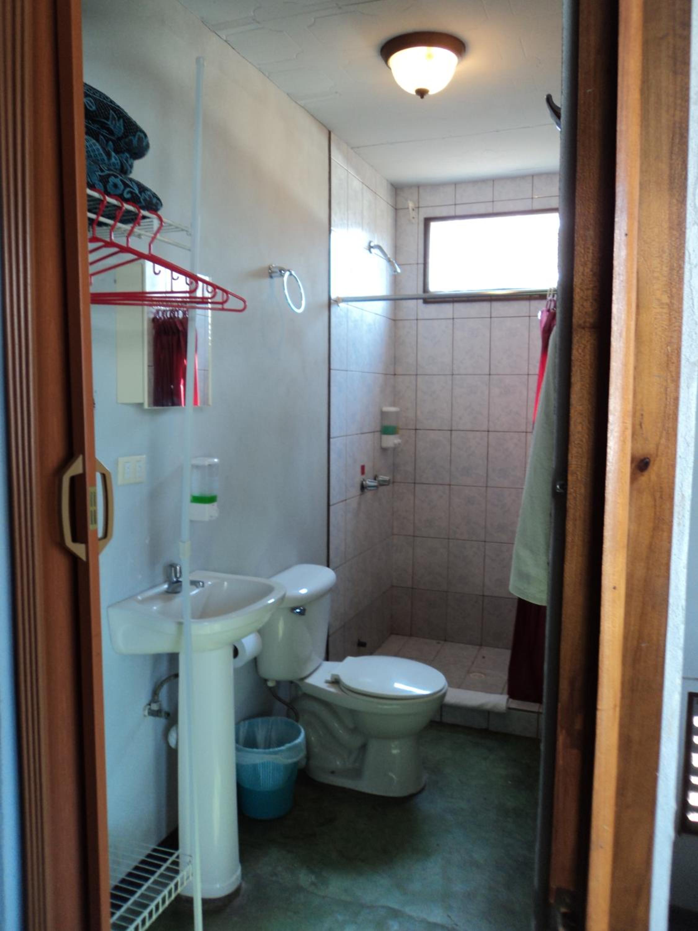 Family Room with Private Bathroom photo 2