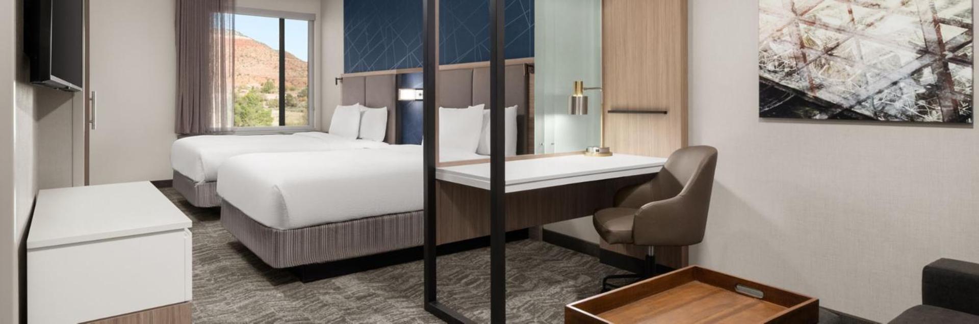 Queen Suite with Two Queen Bed