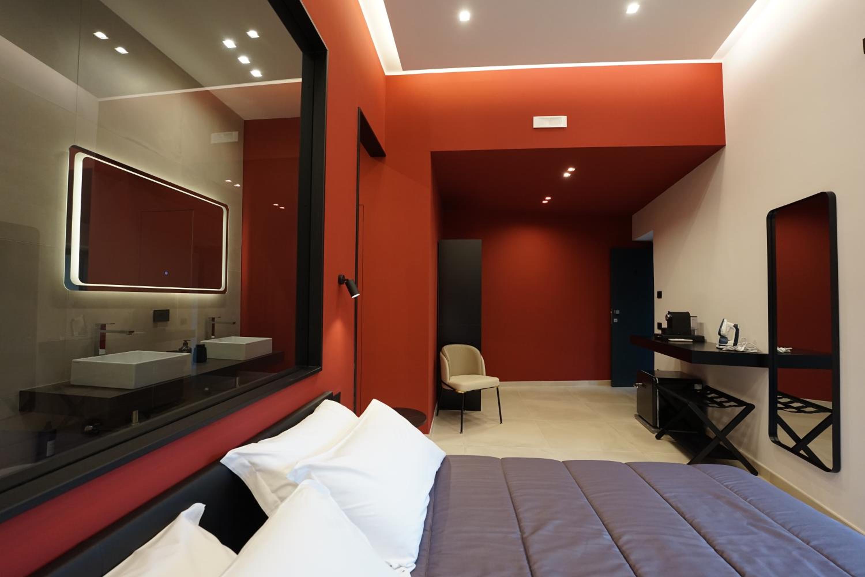 Queen Room with Garden View