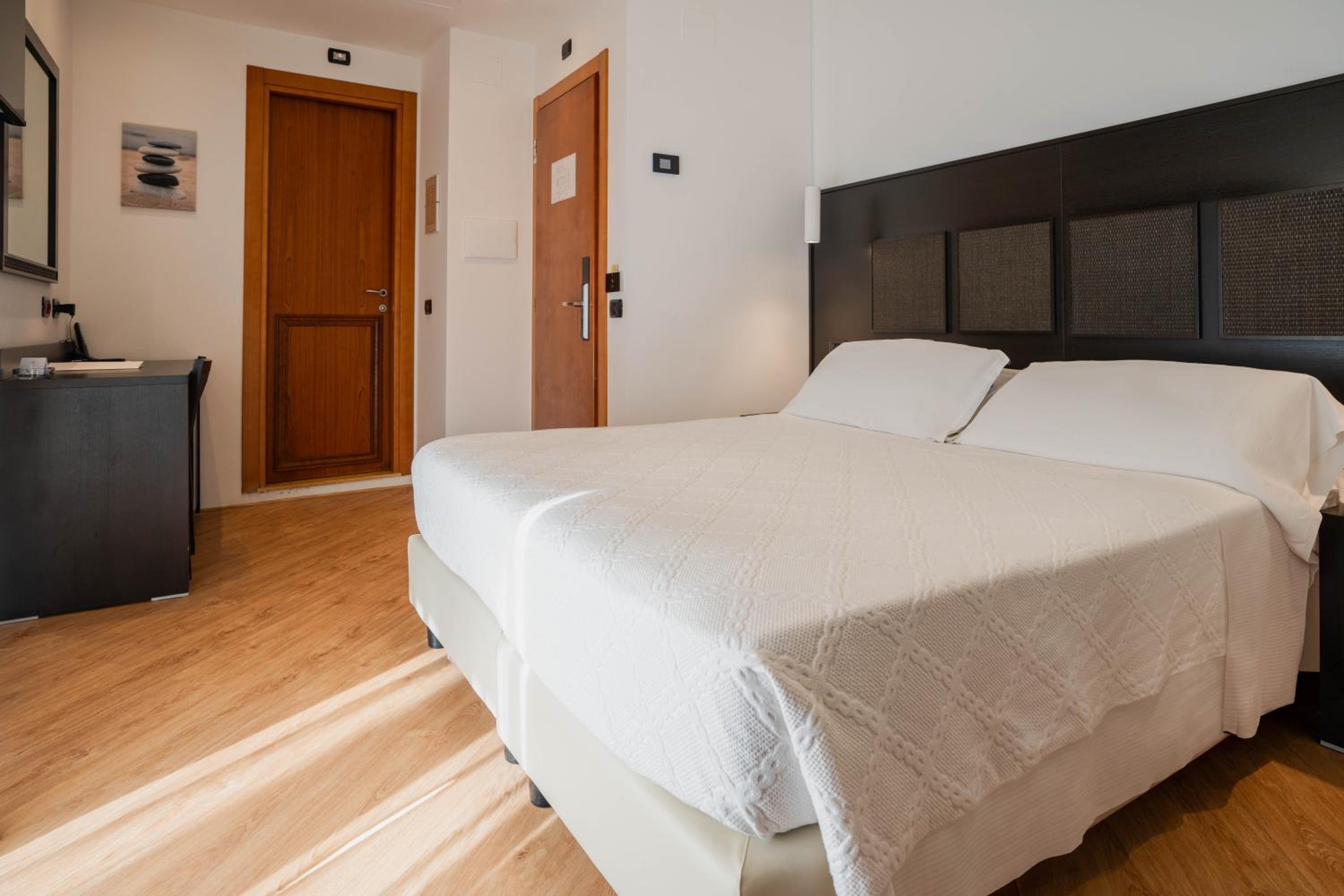 Double Room with Sea View photo 3